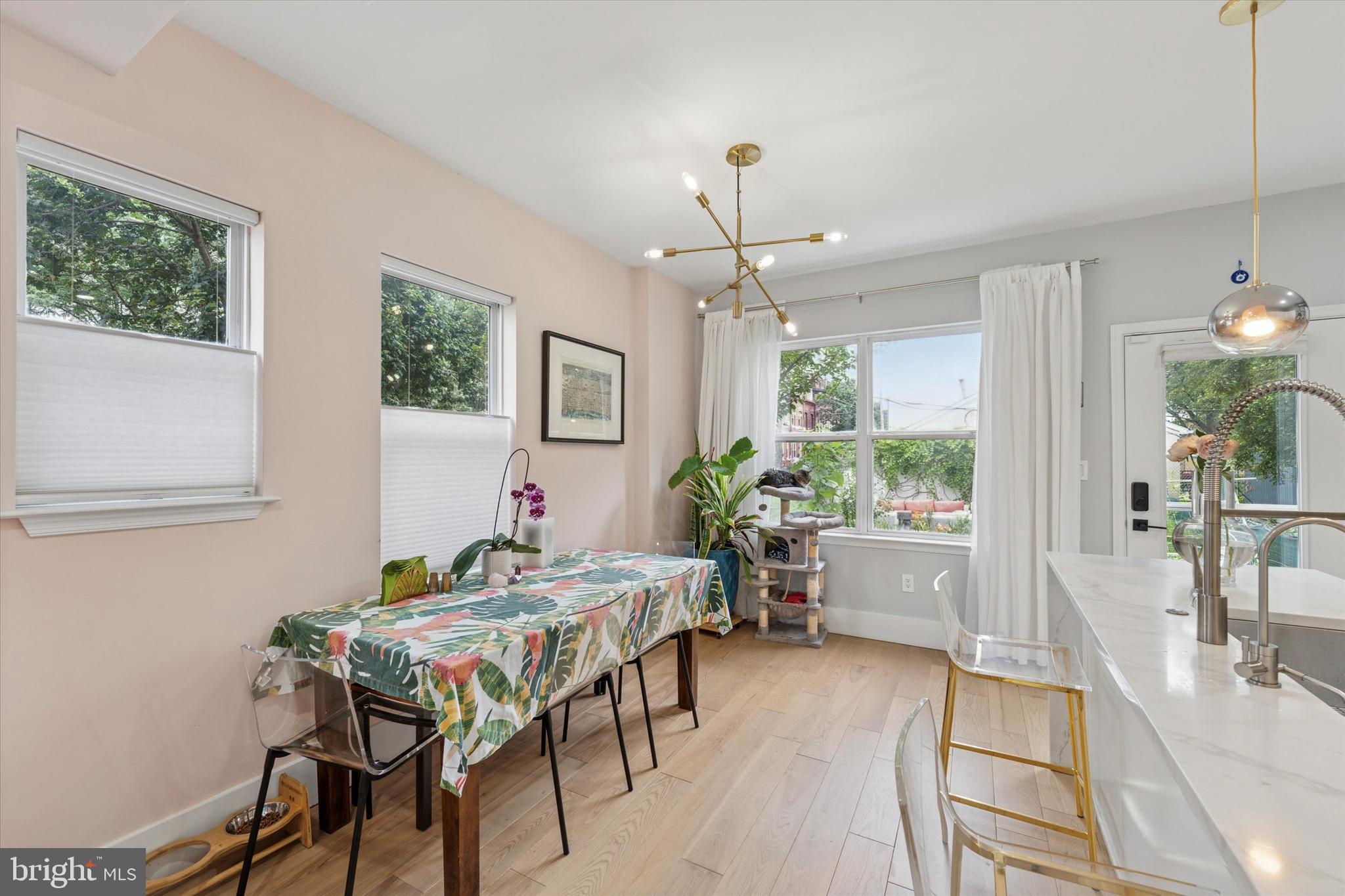 SHARSWOOD - Residential