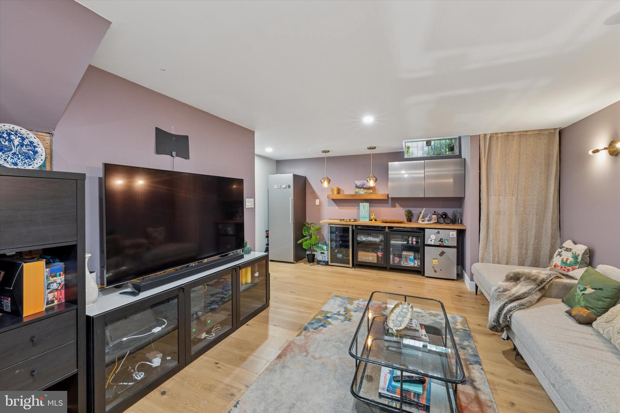 SHARSWOOD - Residential