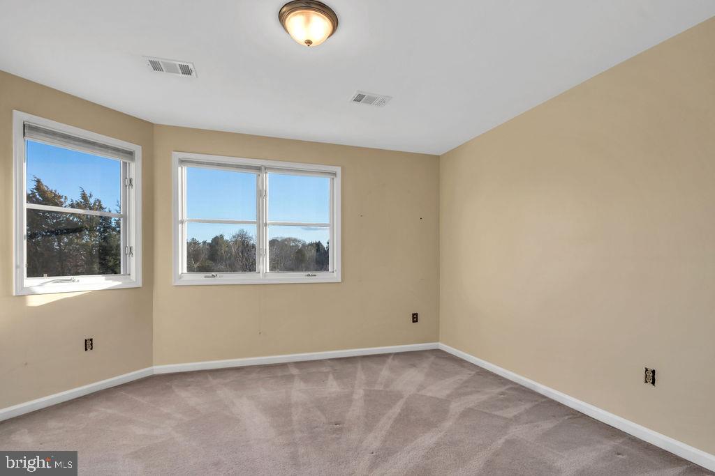 BARCLAY RIDGE - Residential