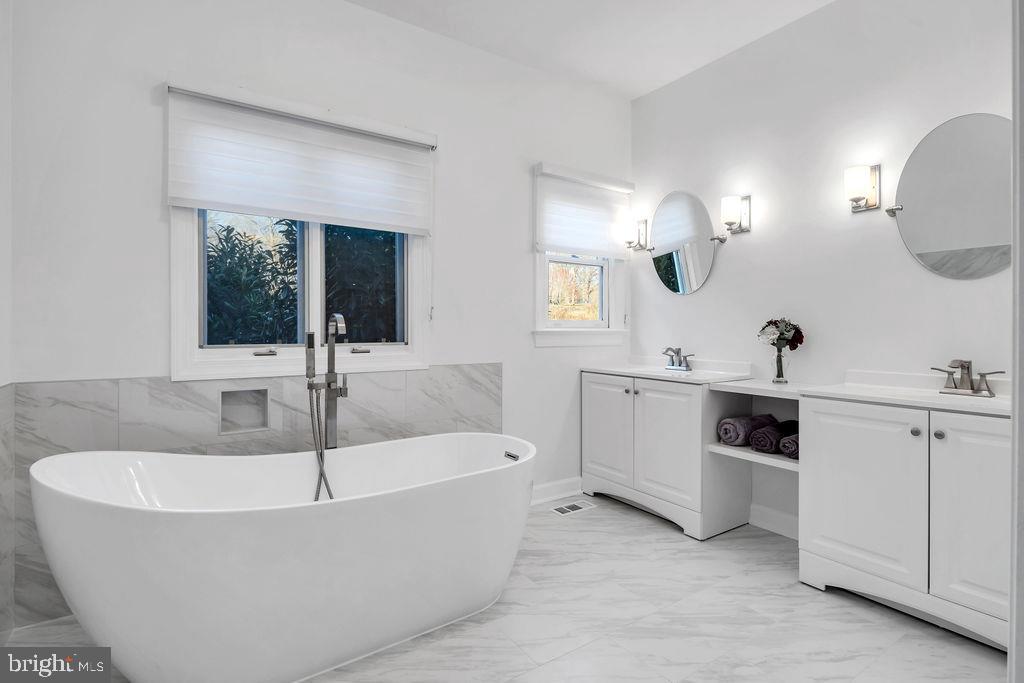 BARCLAY RIDGE - Residential