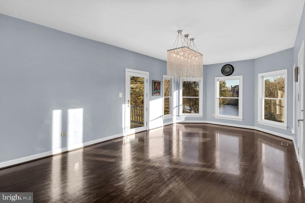 BARCLAY RIDGE - Residential