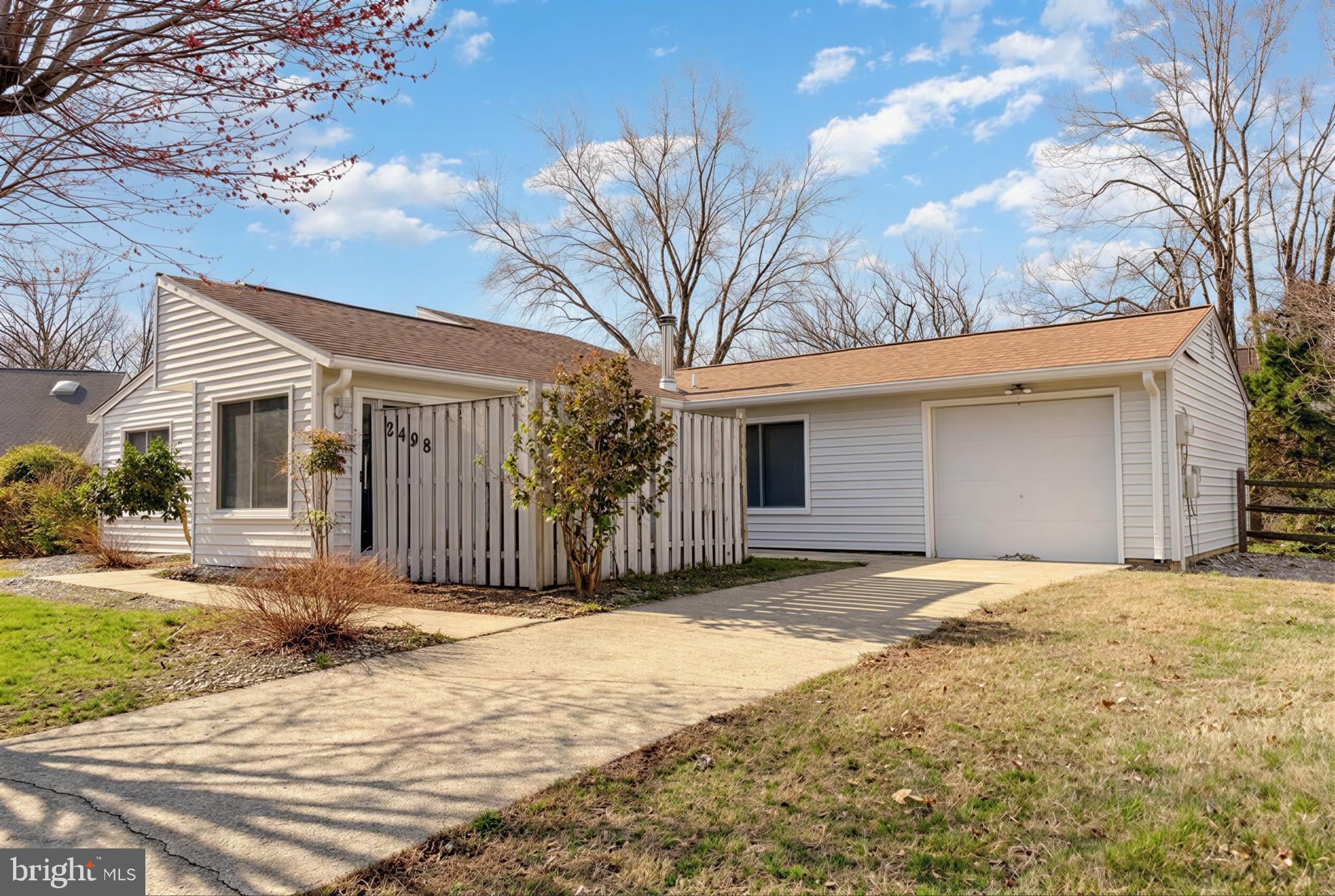 2498 WAKEFIELD CIRCLE