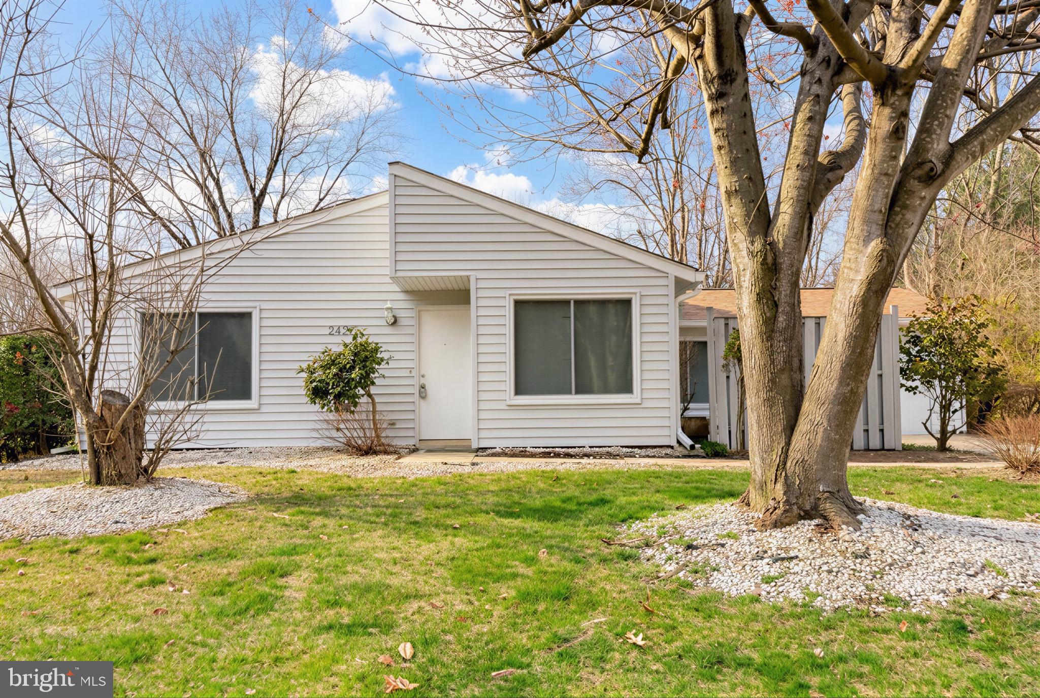 2498 WAKEFIELD CIRCLE