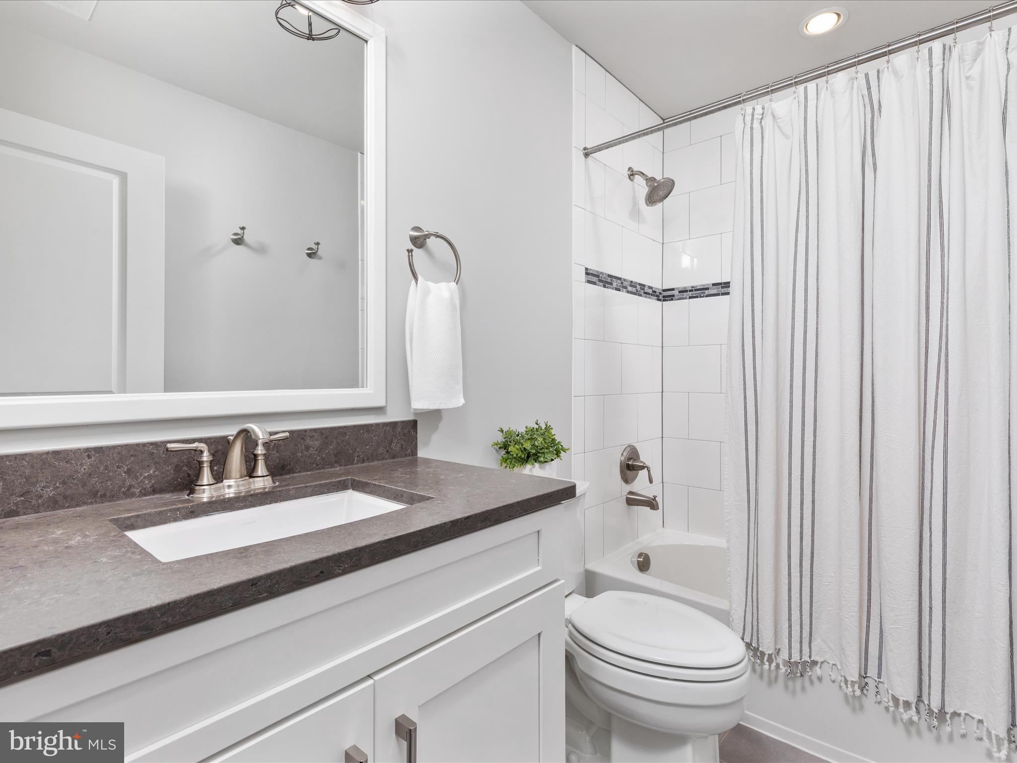 DOMINION VALLEY COUNTRY CLUB - Residential