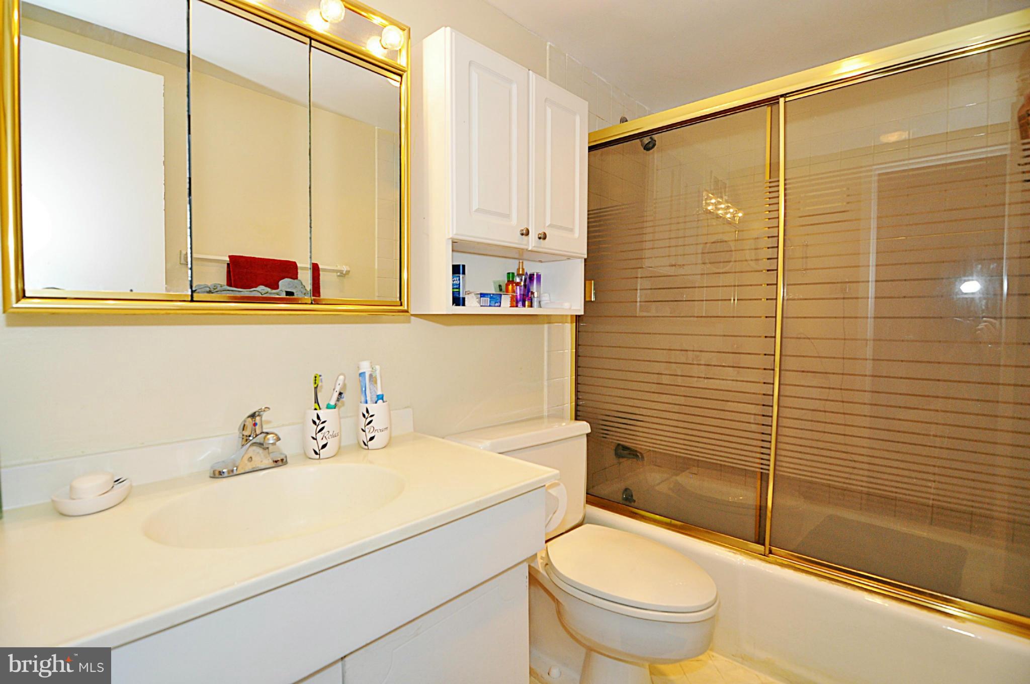 THE FOUNTAINS - Residential Lease