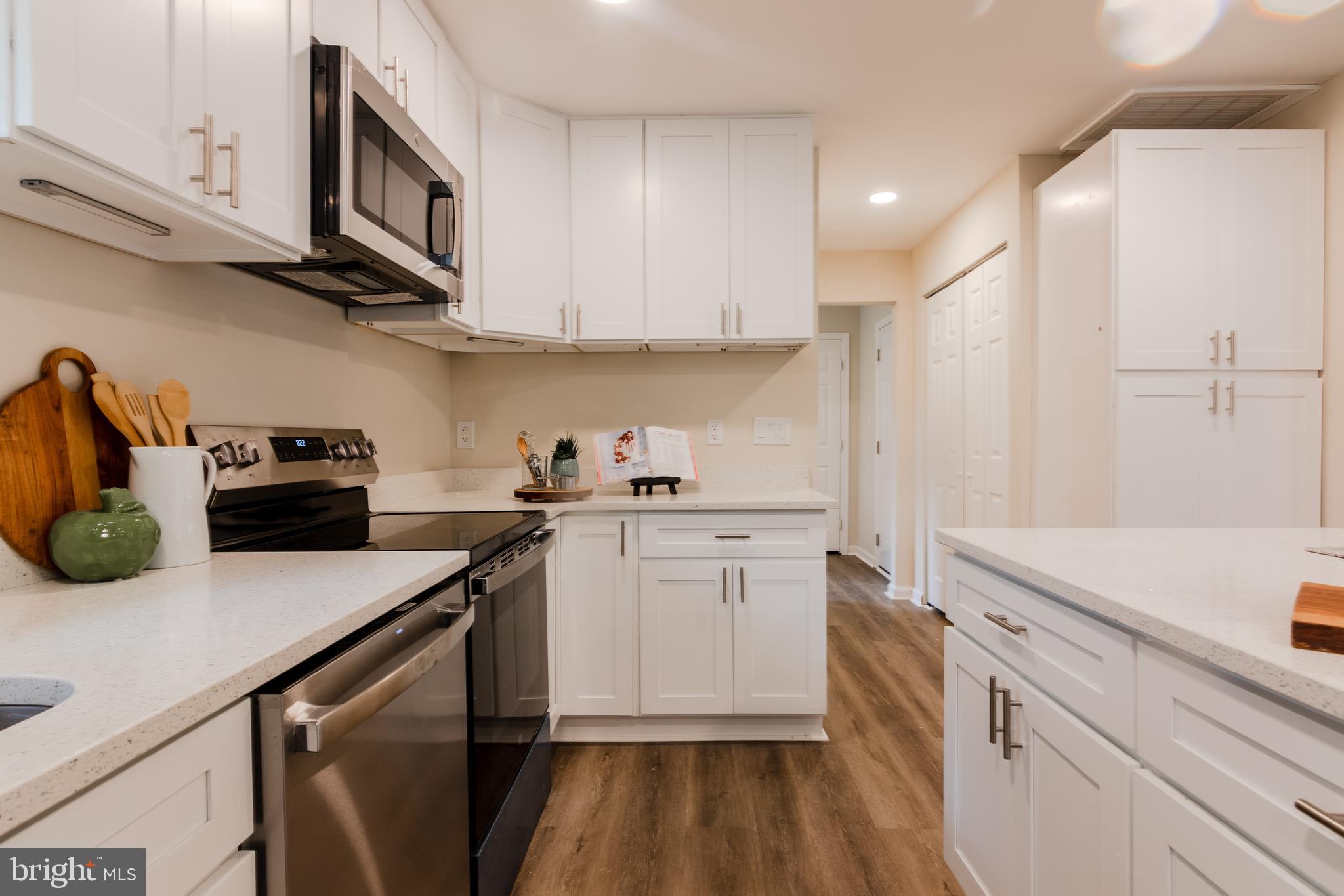 VILLAGE OF OLDE MILL - Residential