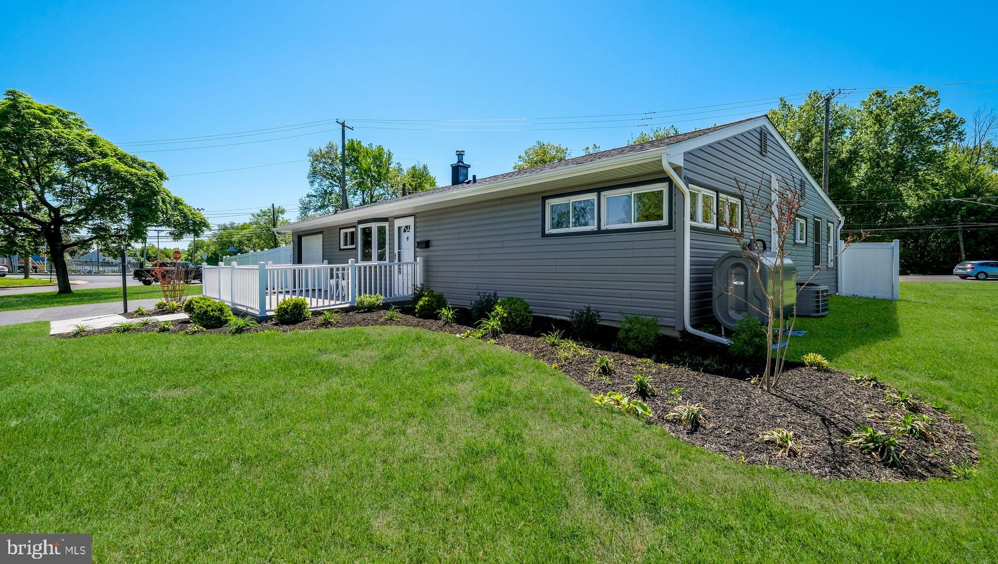 INDIAN CREEK - Residential