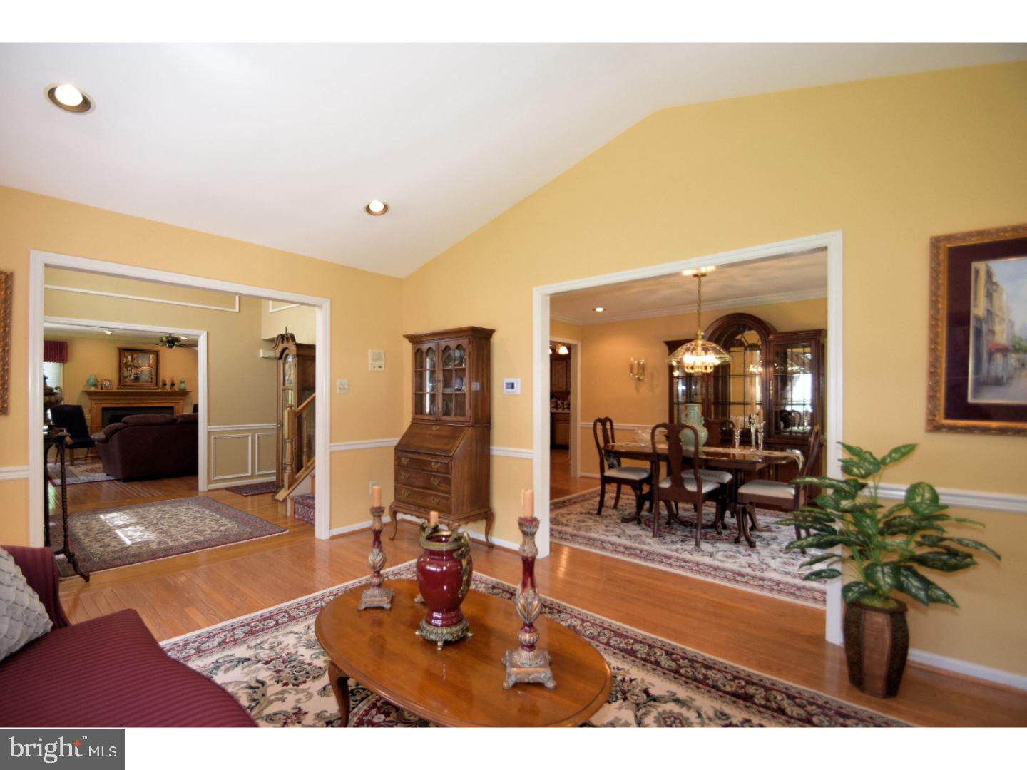 PINE CREST - Residential