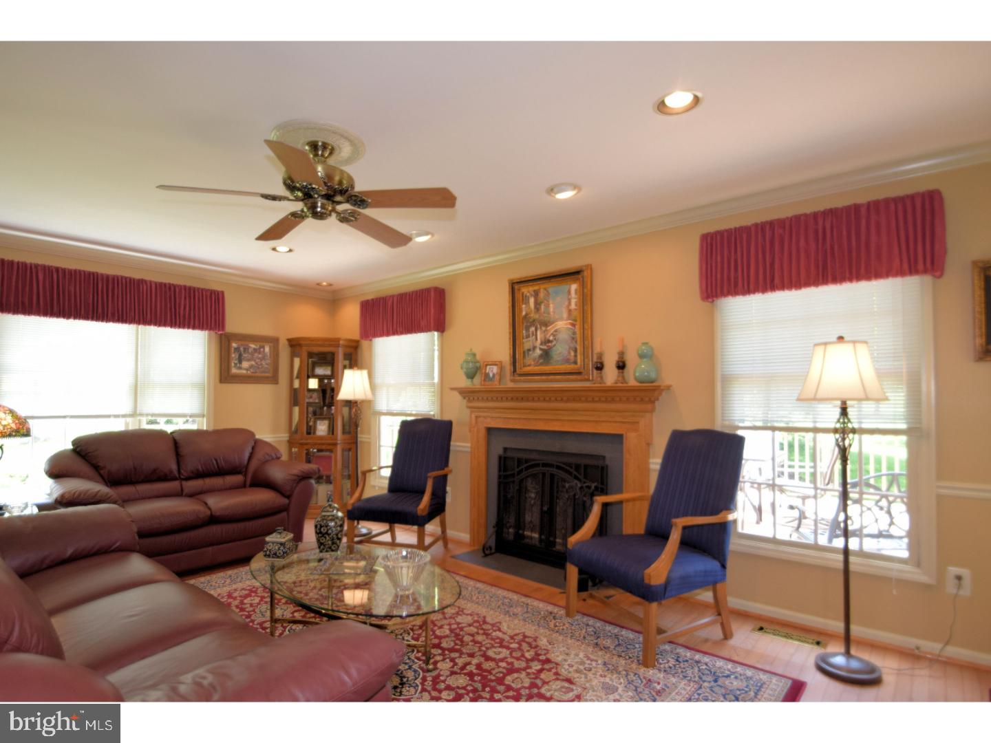 PINE CREST - Residential