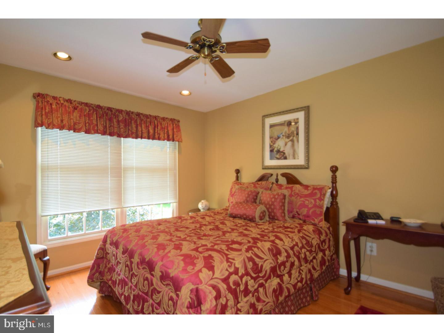 PINE CREST - Residential