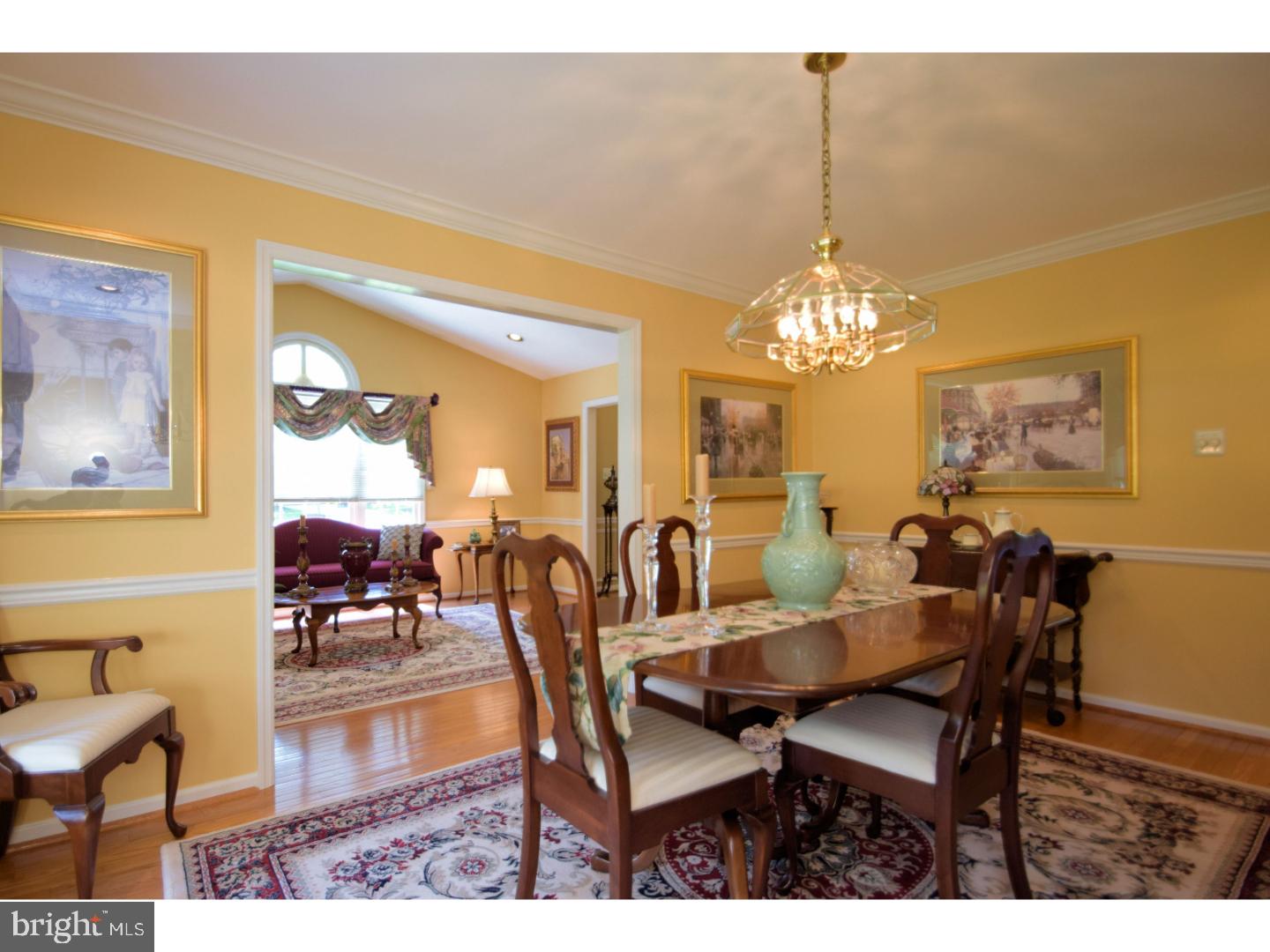 PINE CREST - Residential