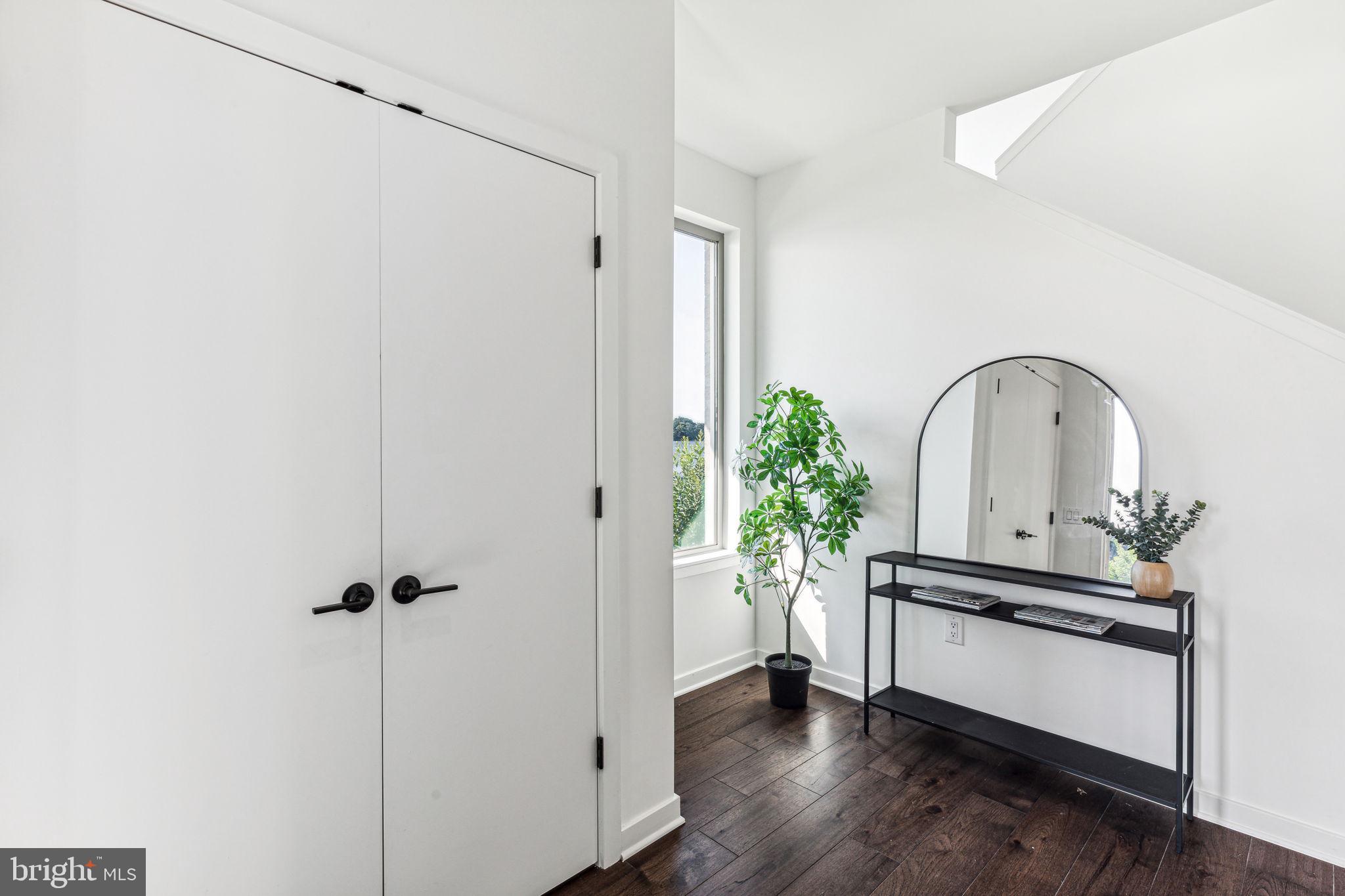 NORTHBANK - Residential