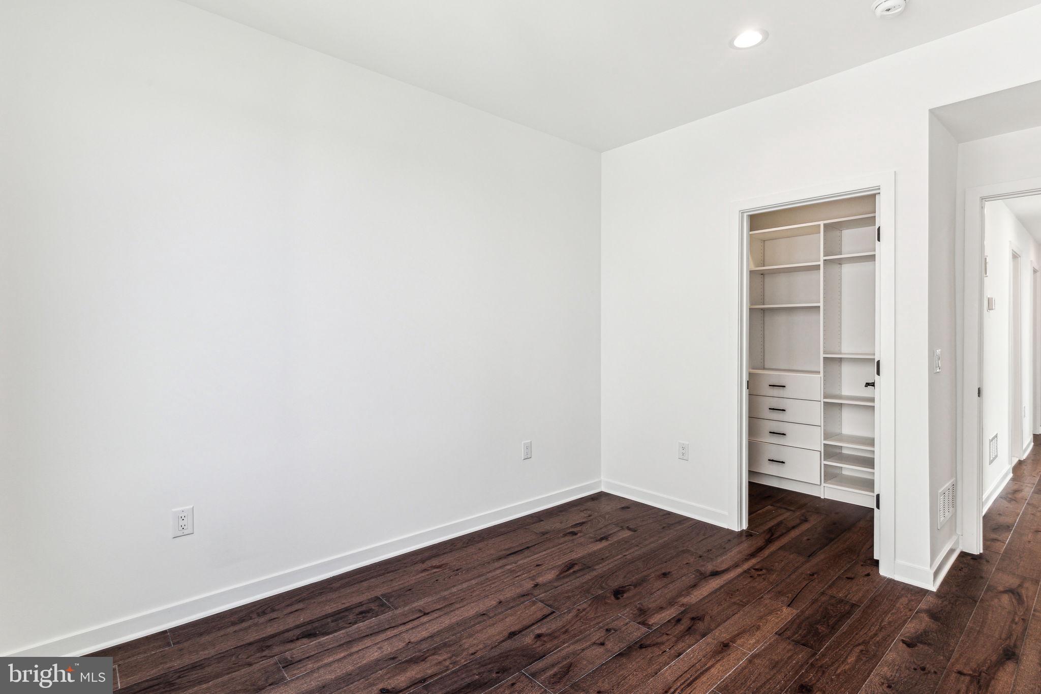 NORTHBANK - Residential