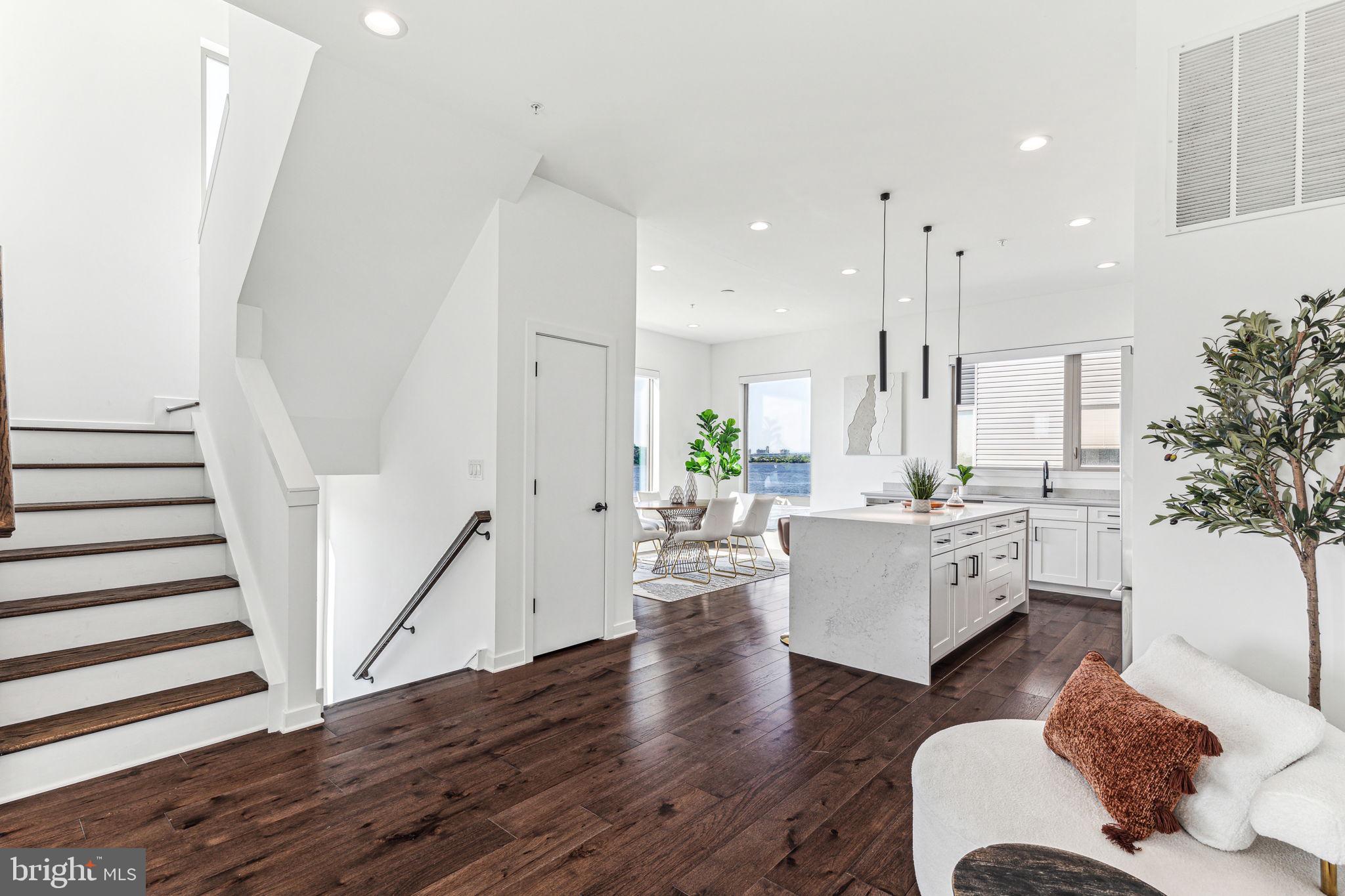 NORTHBANK - Residential