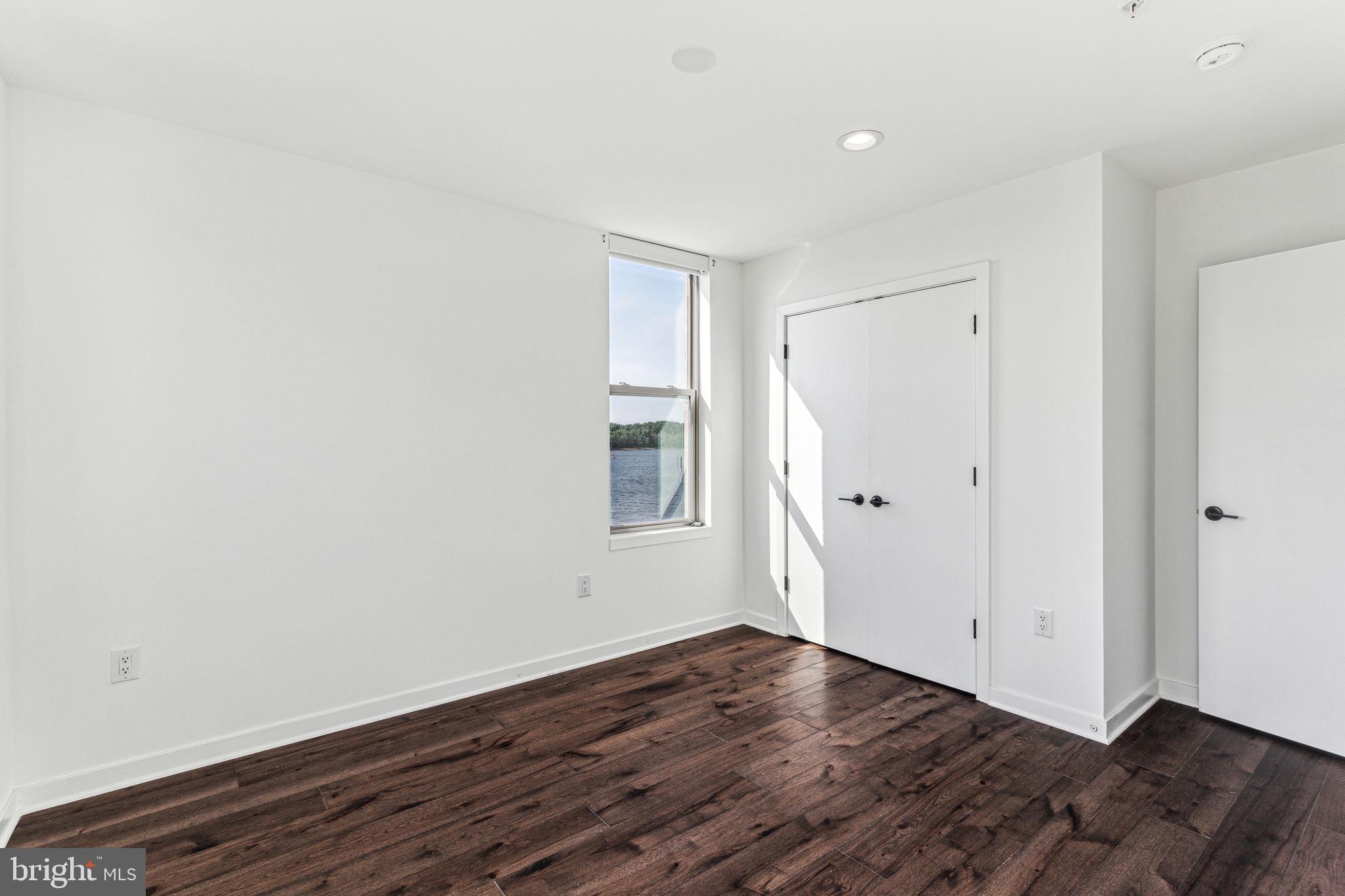 NORTHBANK - Residential