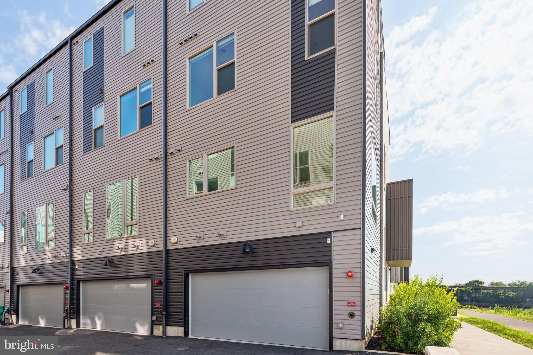 NORTHBANK - Residential