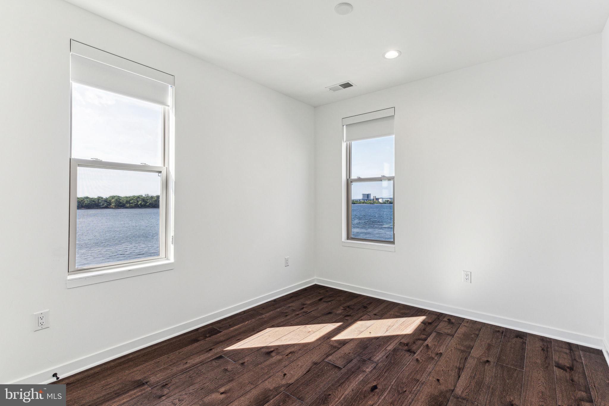 NORTHBANK - Residential