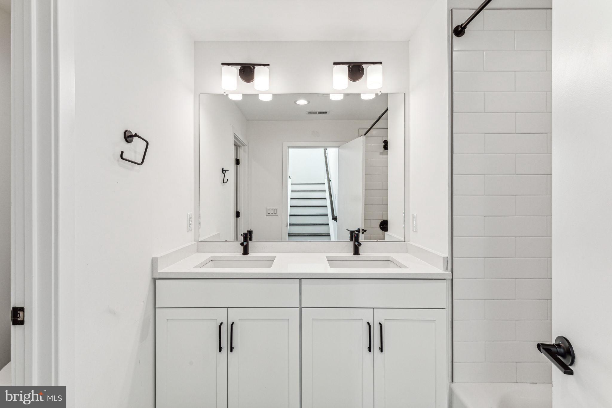 NORTHBANK - Residential