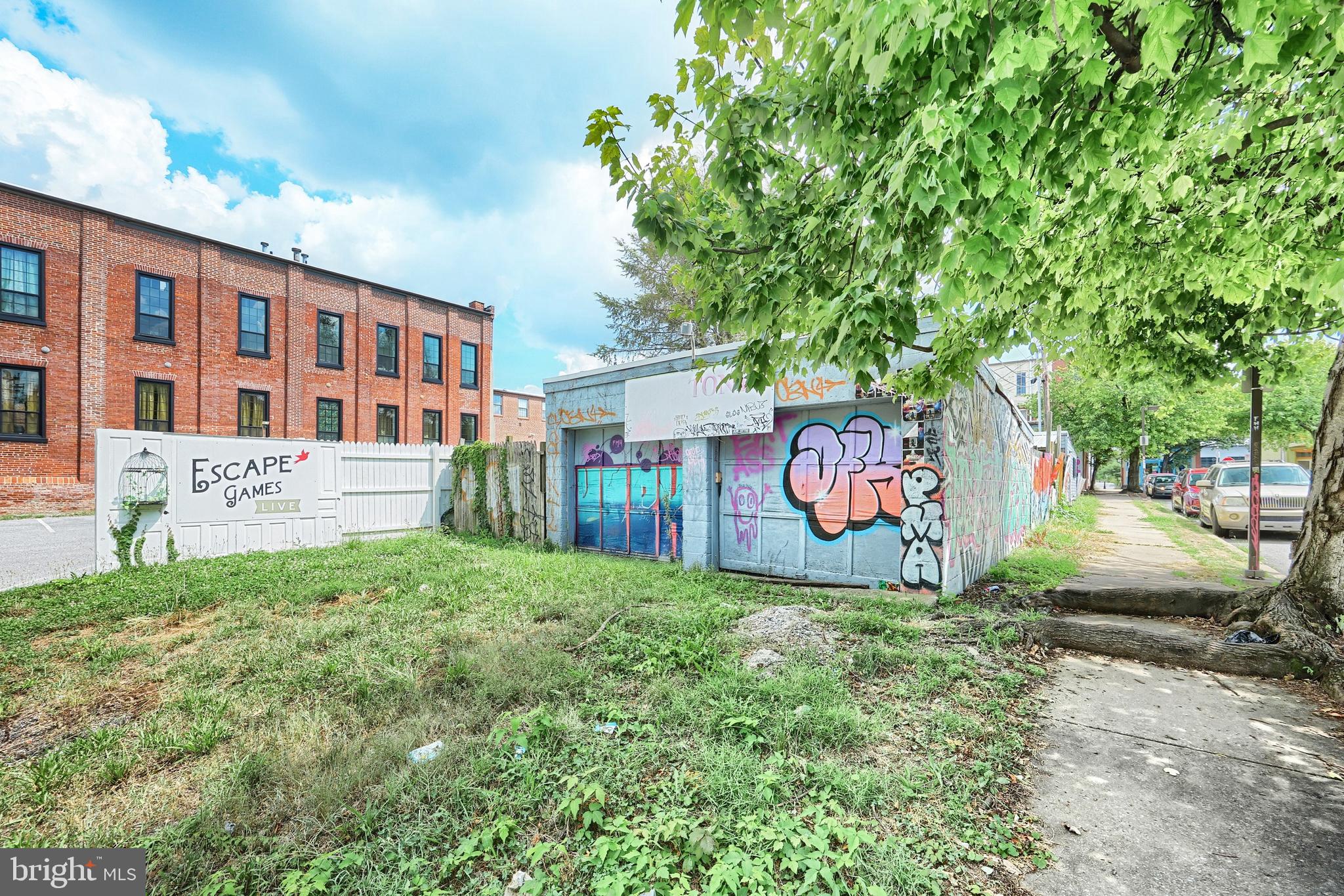 YORK CITY - Commercial Sale