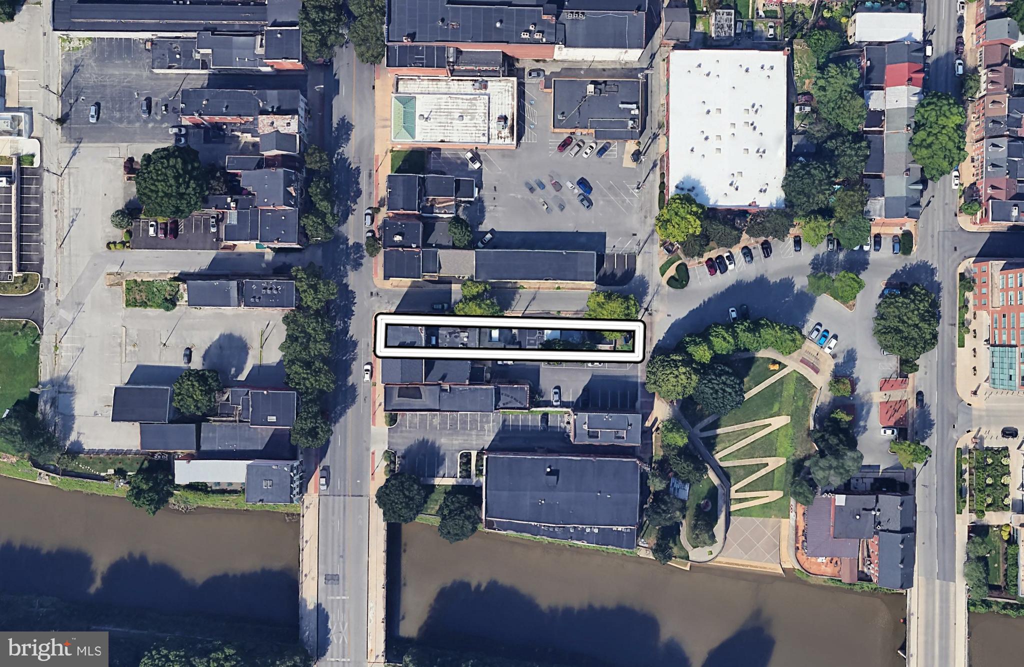 YORK CITY - Commercial Sale