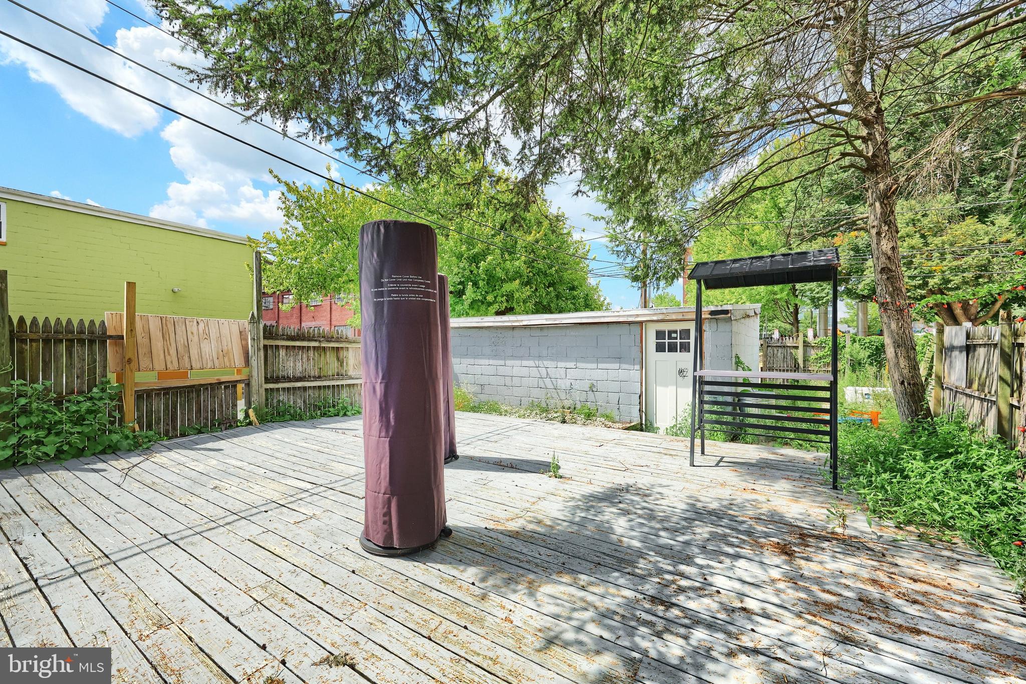 YORK CITY - Commercial Sale