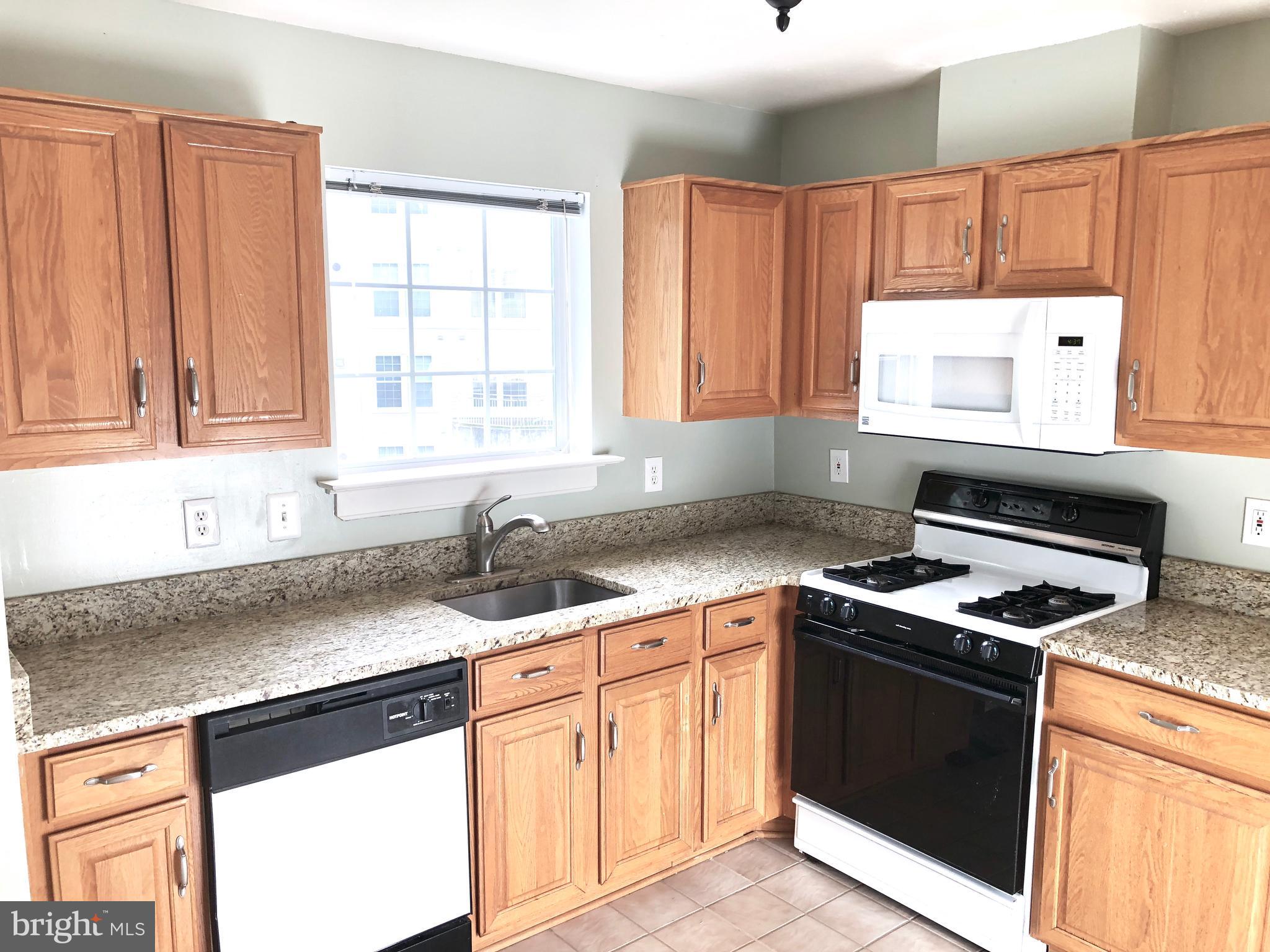 AMBER RIDGE AT MILESTONE - Residential Lease