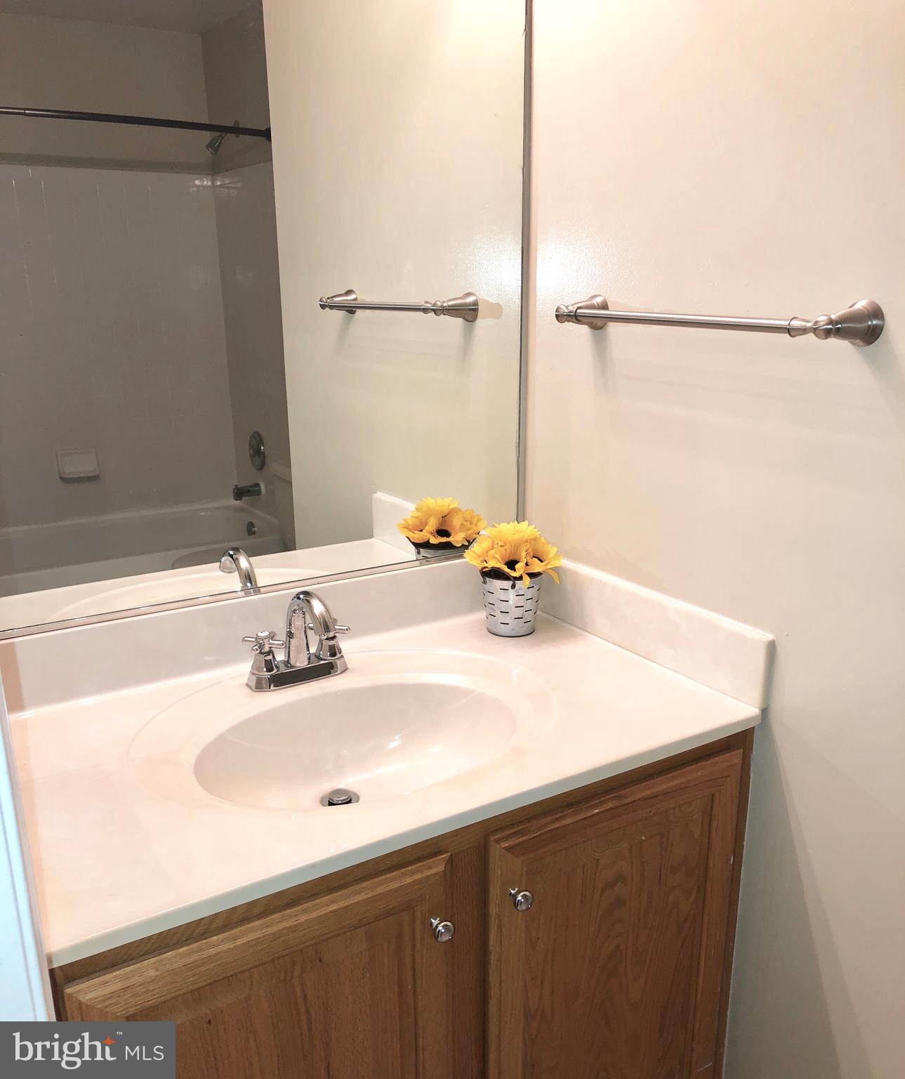 AMBER RIDGE AT MILESTONE - Residential Lease