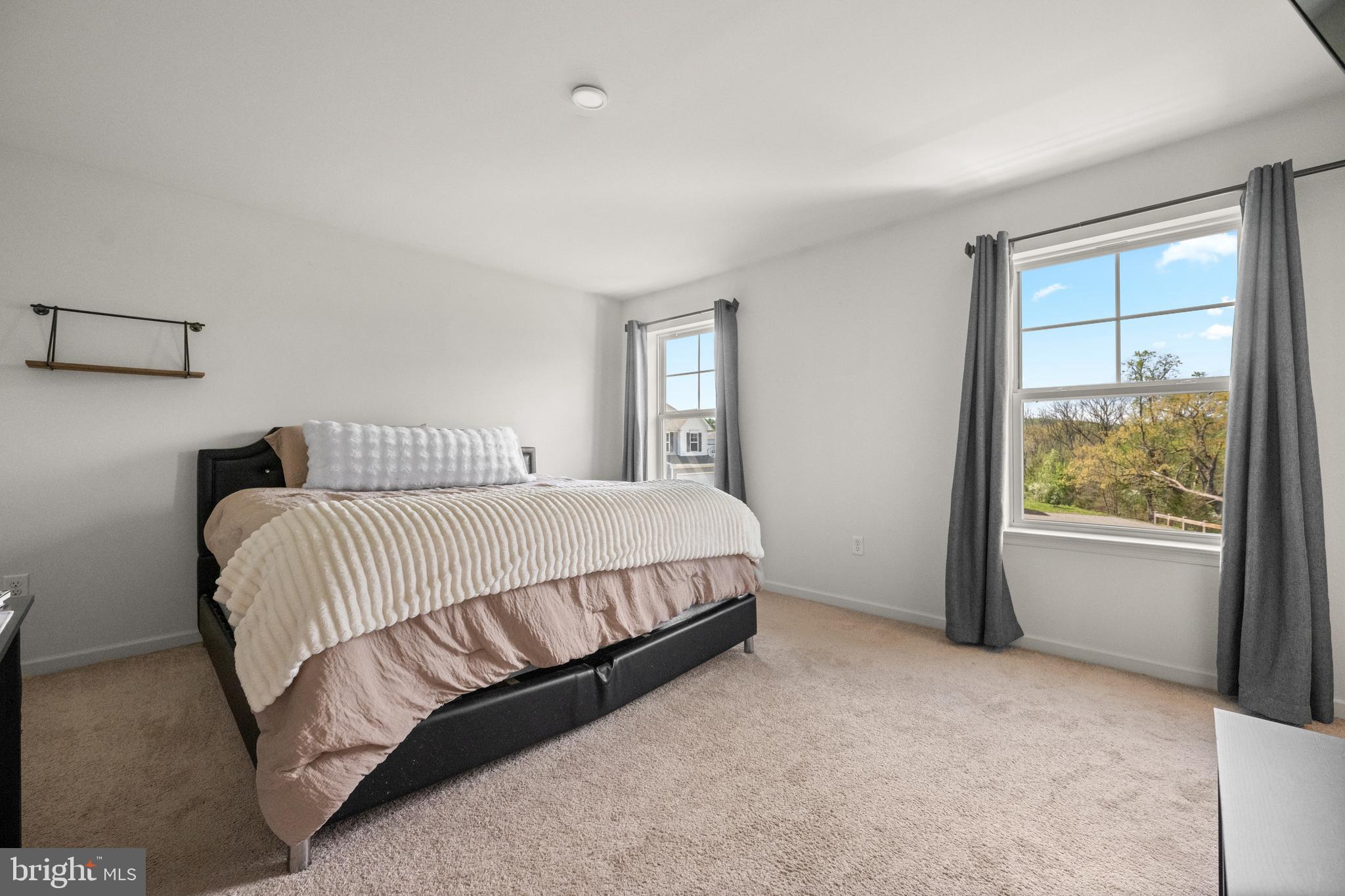 ROLLING MEADOWS - Residential