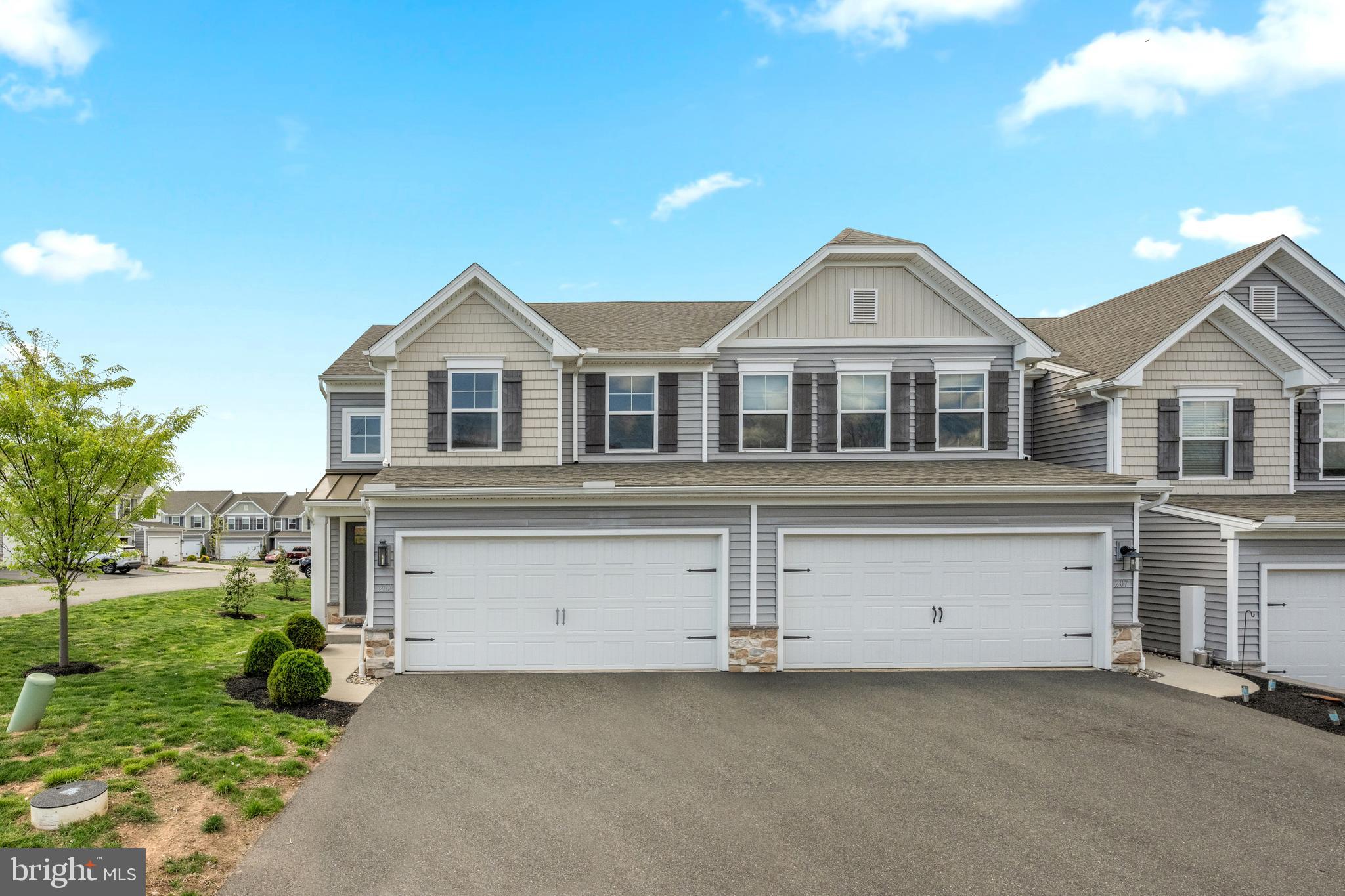 ROLLING MEADOWS - Residential