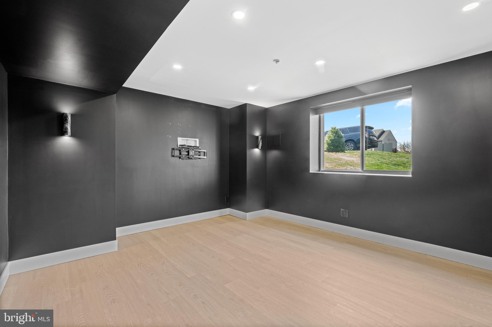 ROLLING MEADOWS - Residential