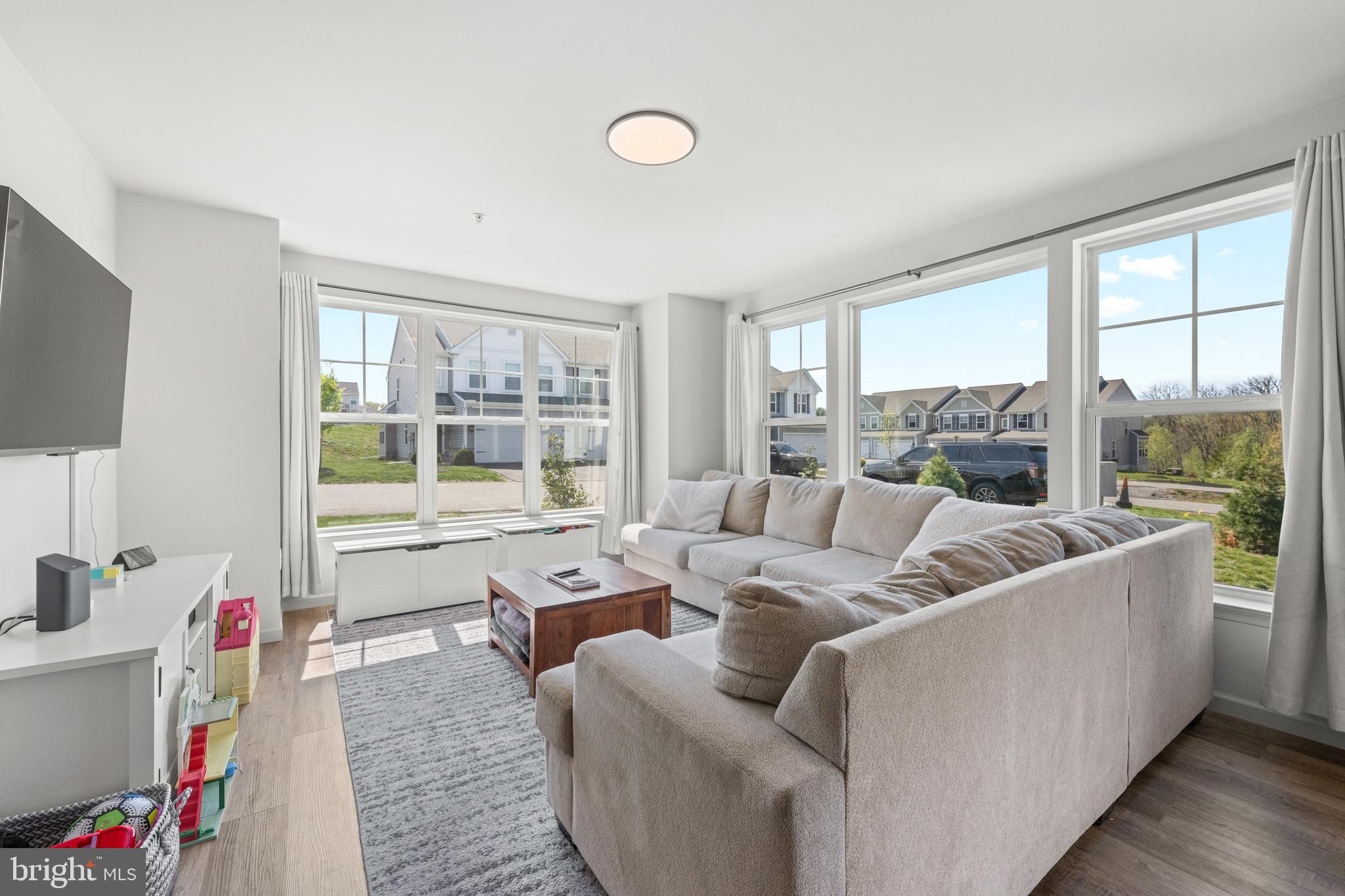 ROLLING MEADOWS - Residential