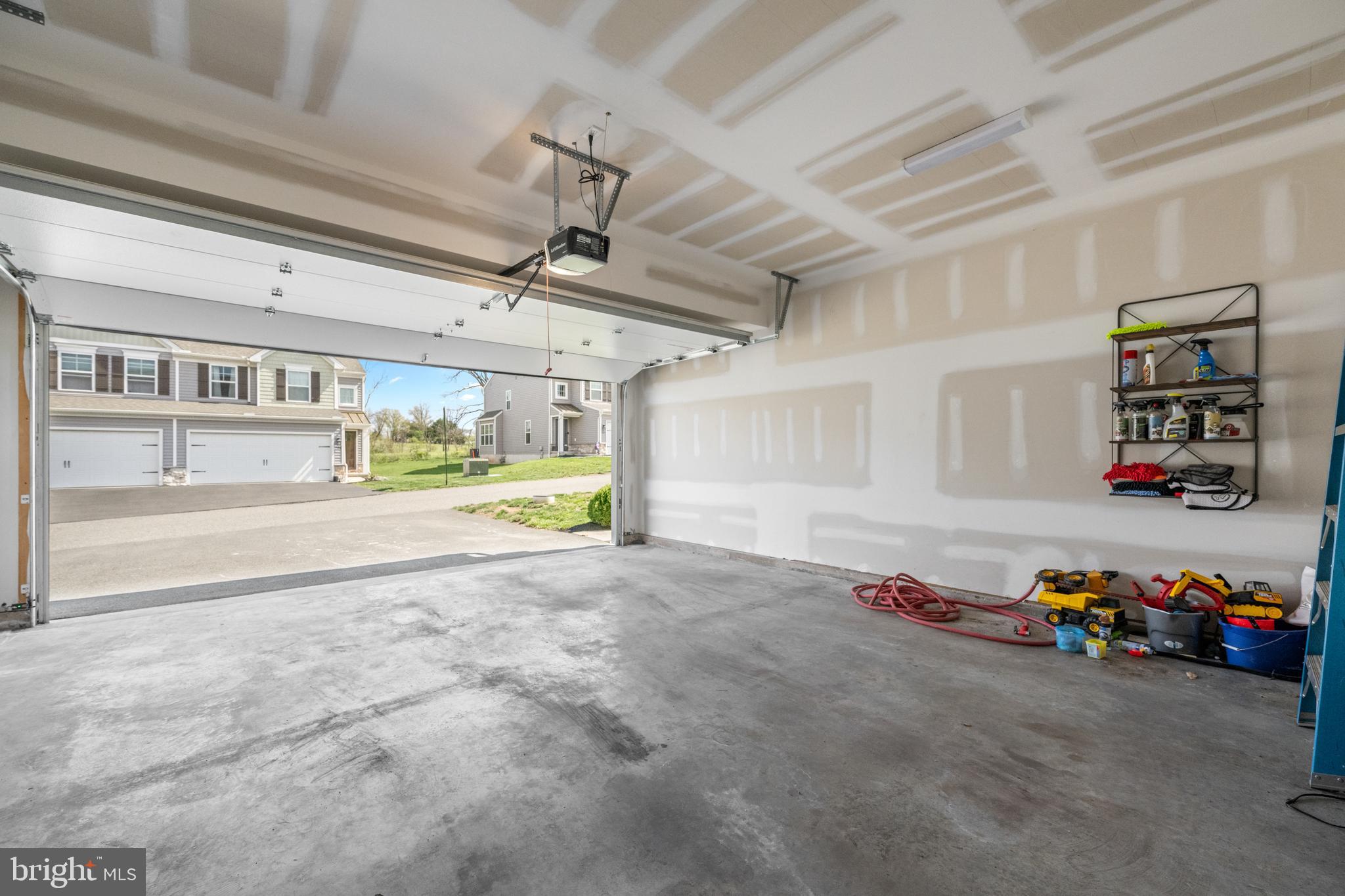 ROLLING MEADOWS - Residential