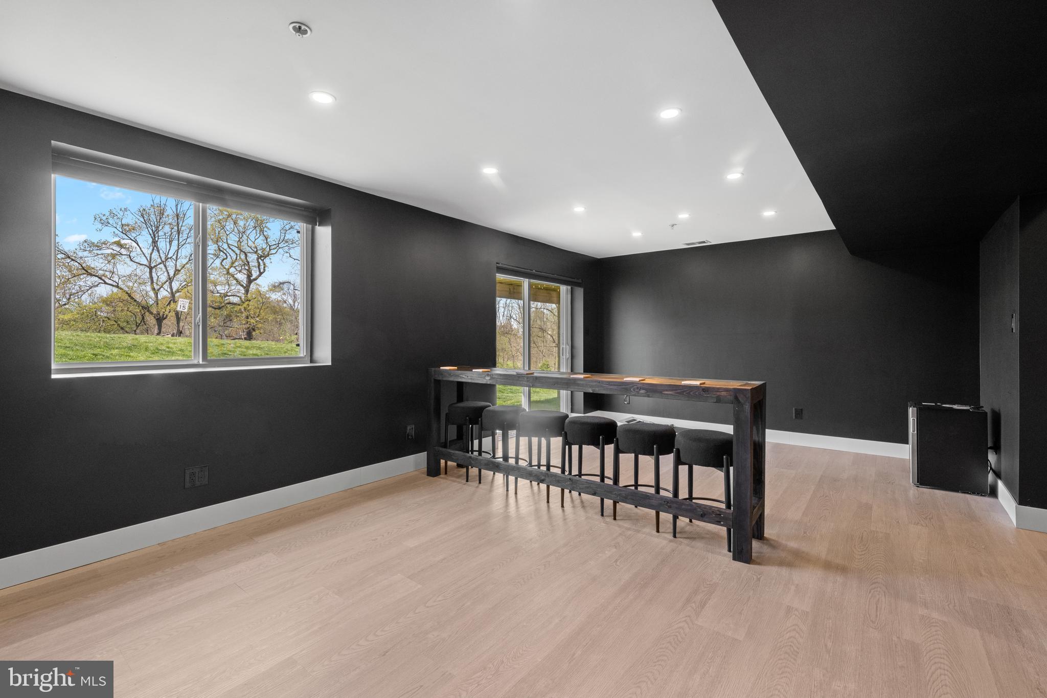 ROLLING MEADOWS - Residential