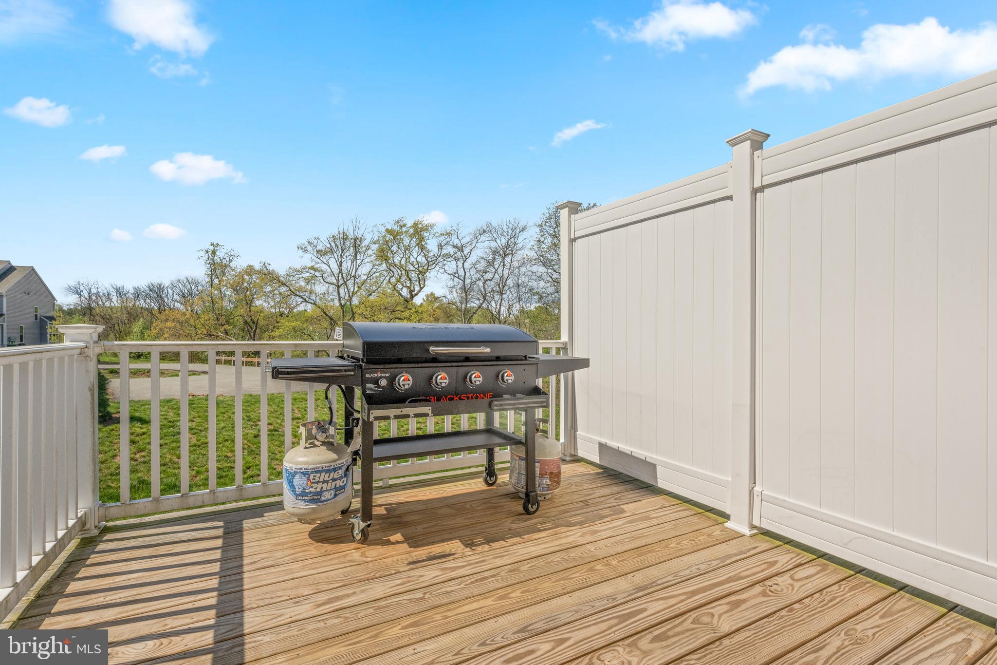 ROLLING MEADOWS - Residential