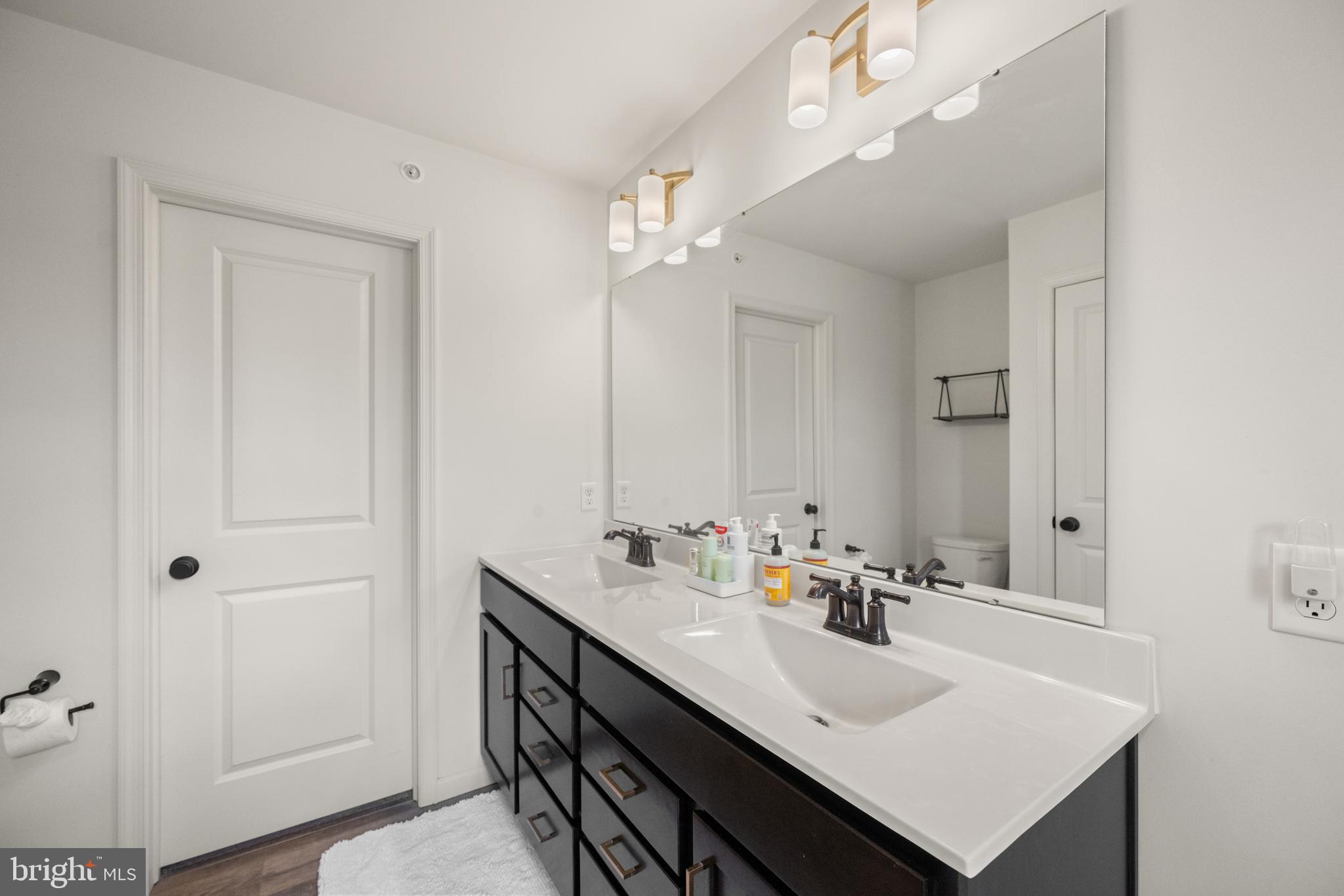 ROLLING MEADOWS - Residential