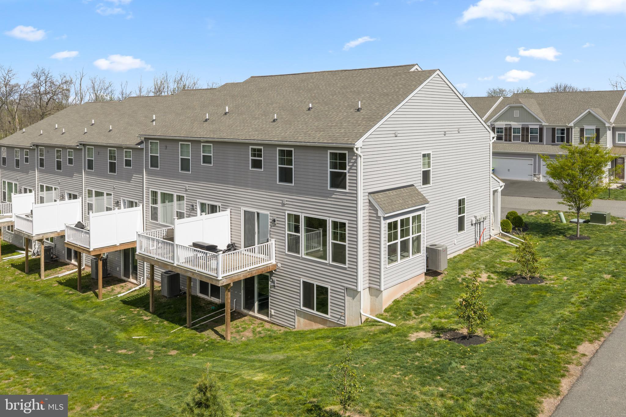 ROLLING MEADOWS - Residential