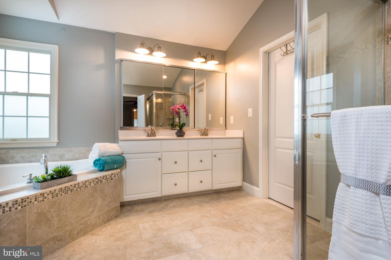 DOMINION VALLEY COUNTRY CLUB - Residential