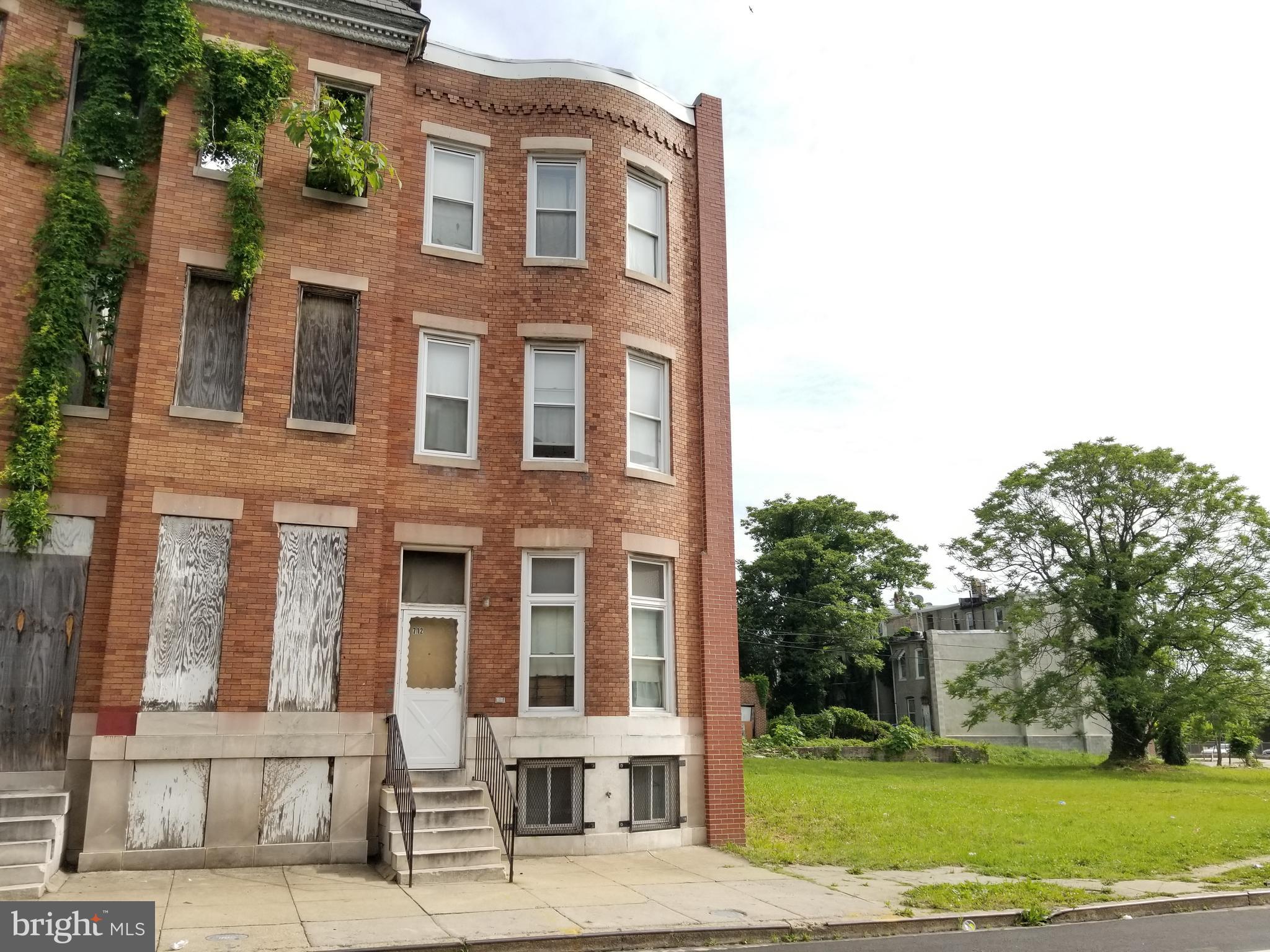 712 E 20TH STREET