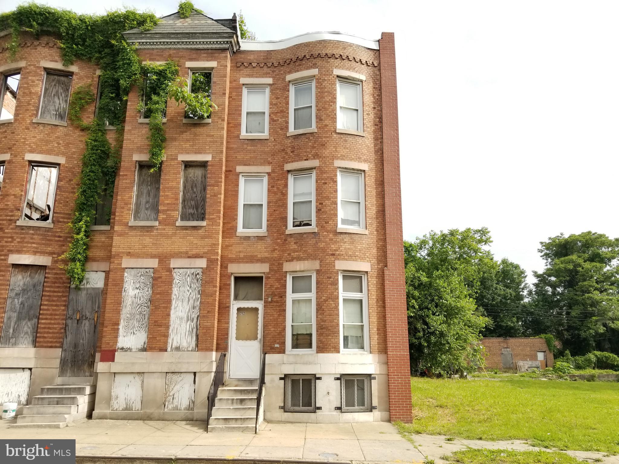 HOUSING AUTHORITY OF BALTIMORE CITY OFFICIAL ONLINE AUCTION. Bidding begins 5/30/2025 @ 10:00 AM. Bidding ends 06/03/2025 @ 11:40 AM. List Price is Suggested Opening Bid. Deposit: $5,000. Deposit to increase to 10% of the purchase price within 48 hours of the auction ending, if applicable. This 3-story townhouse is located in the East Baltimore Midway neighborhood of Baltimore. The area is conveniently situated near several notable locations, including Clifton Park and Johns Hopkins University. The nearest major traffic artery, E North Ave, provides easy access to the rest of the city.