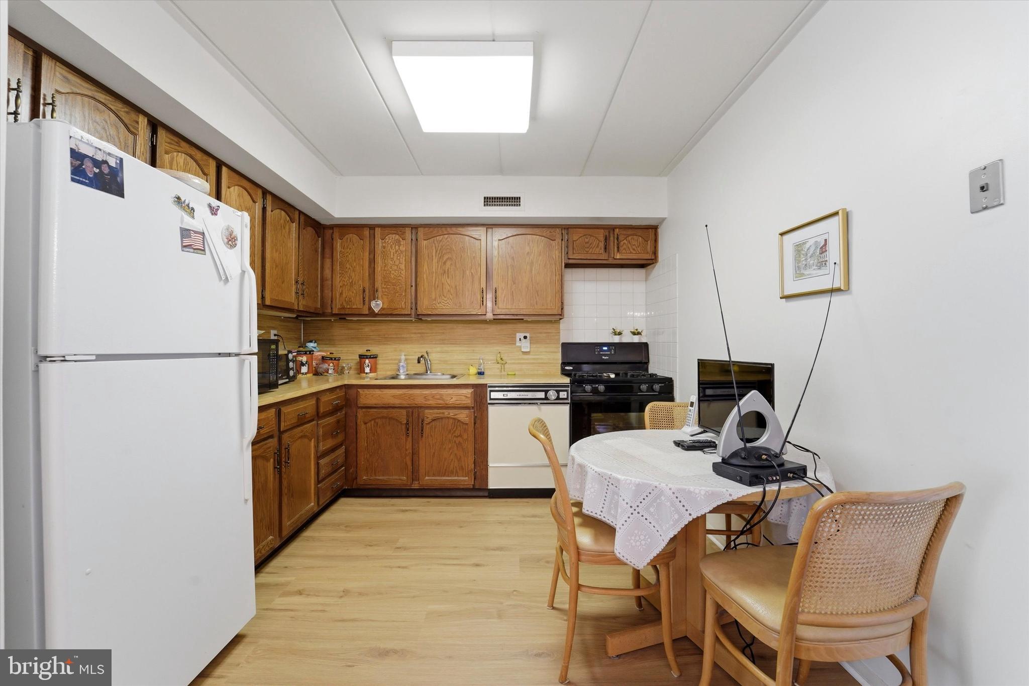 BUSTLETON - Residential