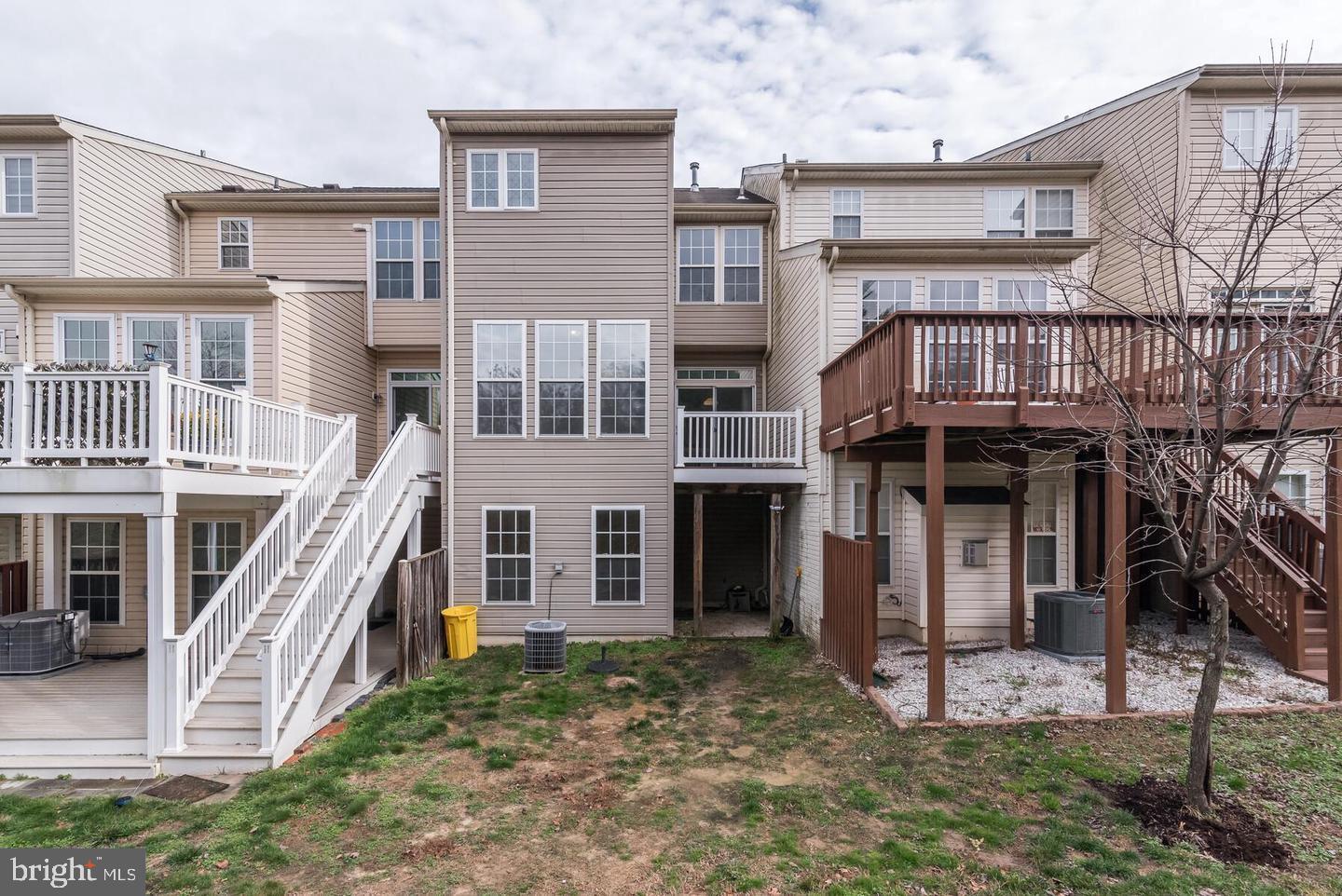 VILLAGES OF DORCHESTER - Residential Lease