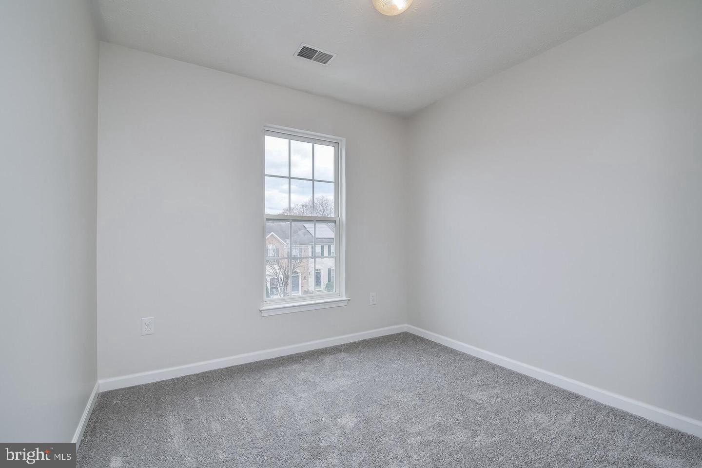 VILLAGES OF DORCHESTER - Residential Lease