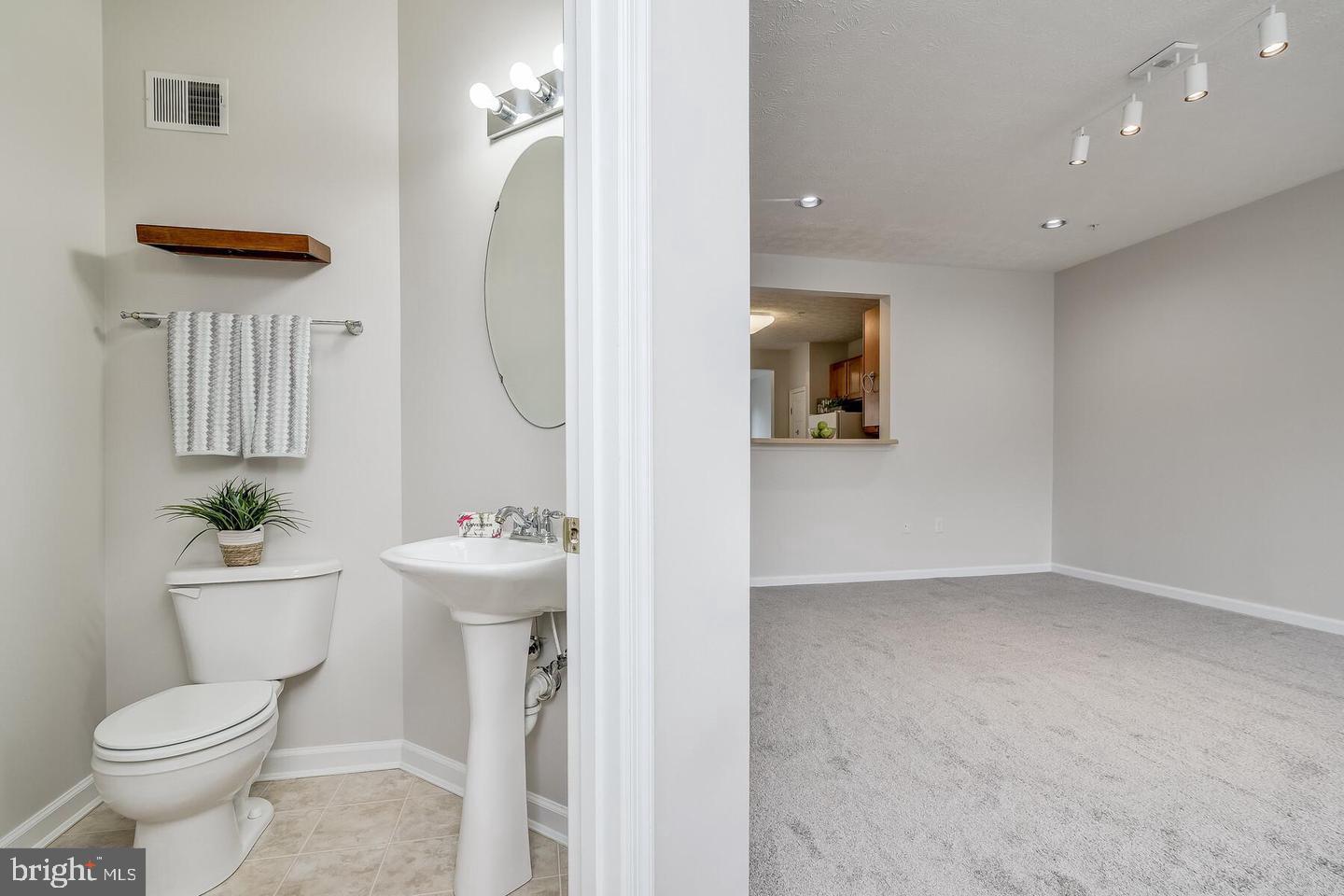 VILLAGES OF DORCHESTER - Residential Lease