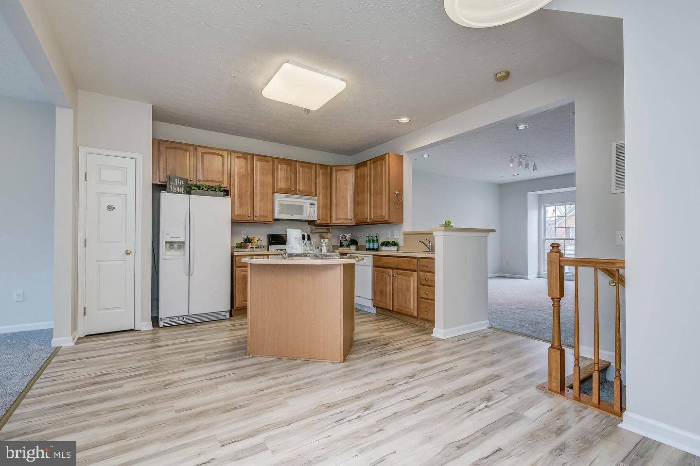 VILLAGES OF DORCHESTER - Residential Lease