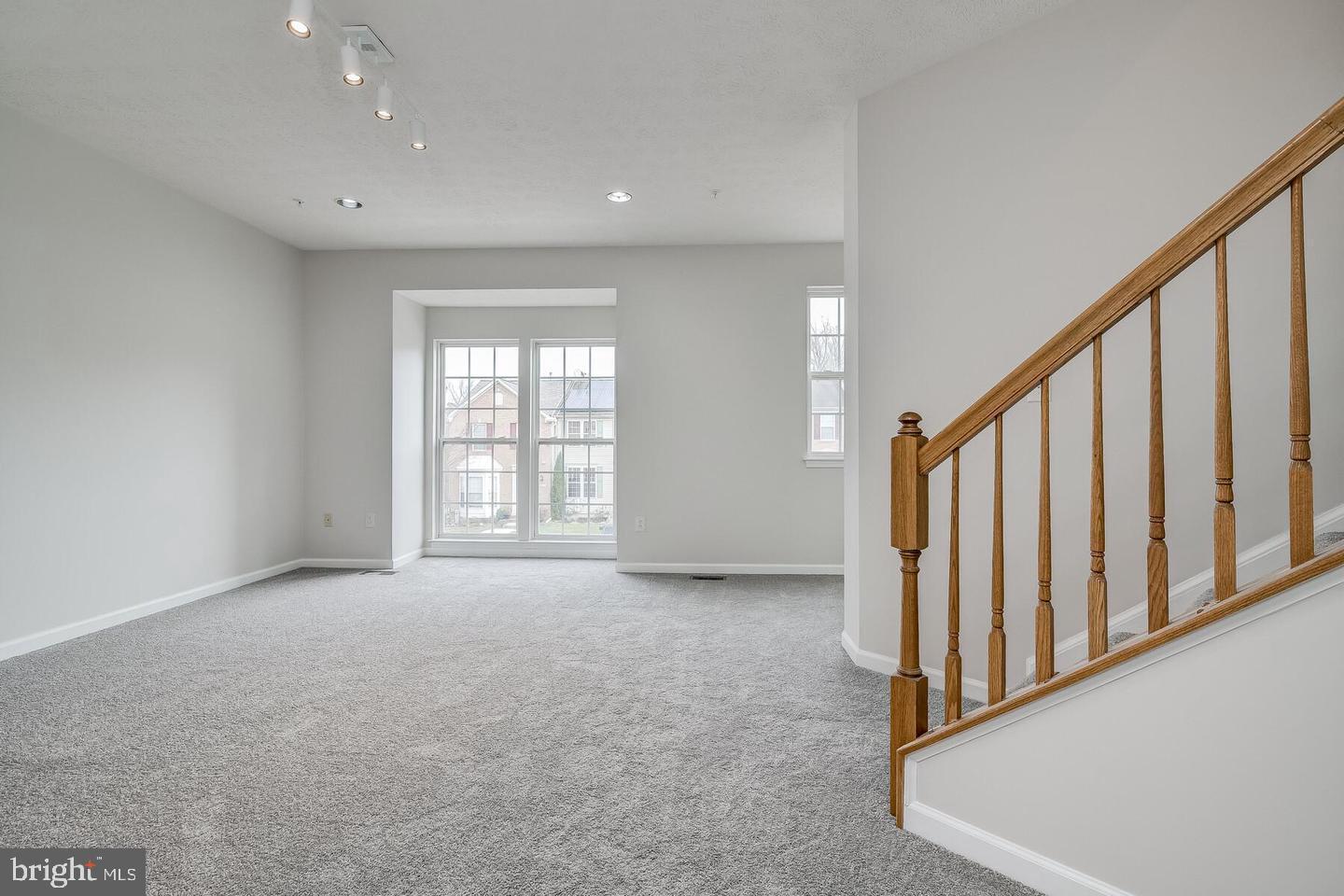 VILLAGES OF DORCHESTER - Residential Lease