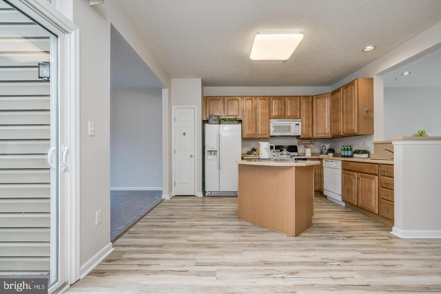 VILLAGES OF DORCHESTER - Residential Lease