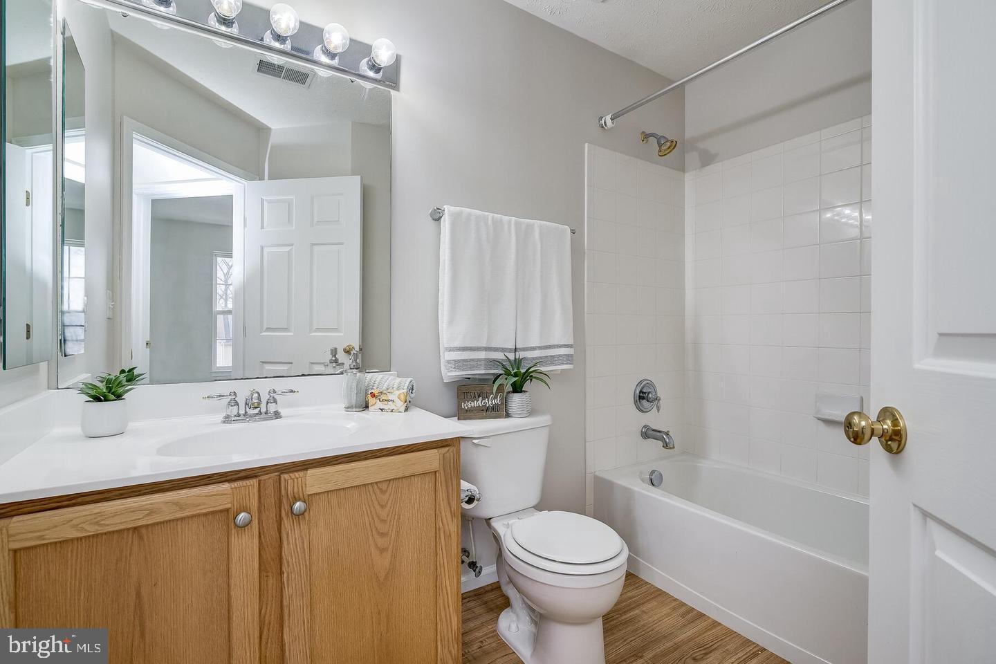 VILLAGES OF DORCHESTER - Residential Lease