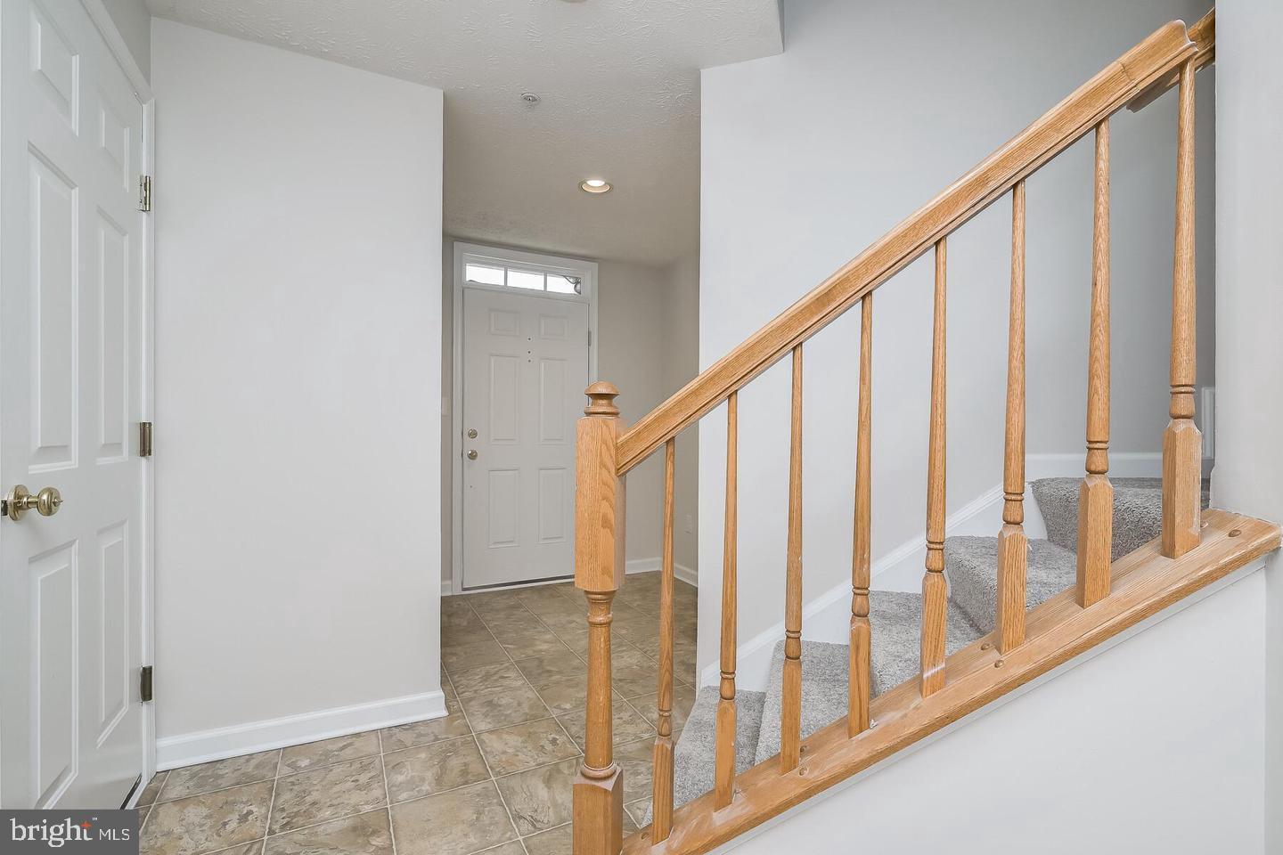 VILLAGES OF DORCHESTER - Residential Lease