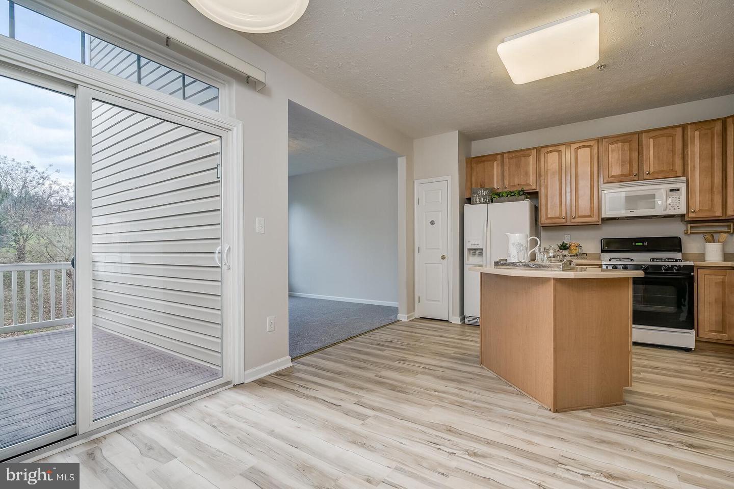 VILLAGES OF DORCHESTER - Residential Lease