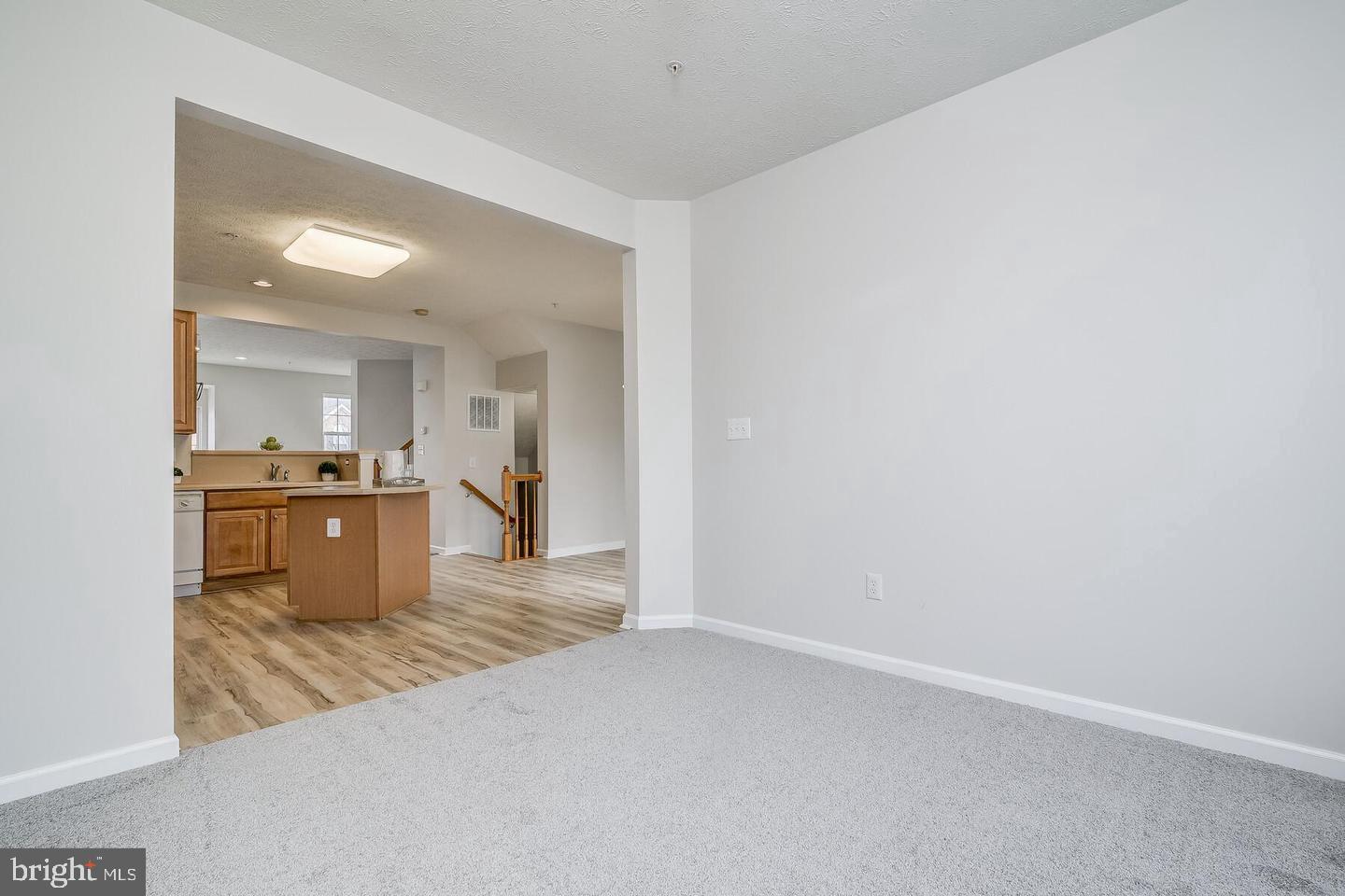 VILLAGES OF DORCHESTER - Residential Lease